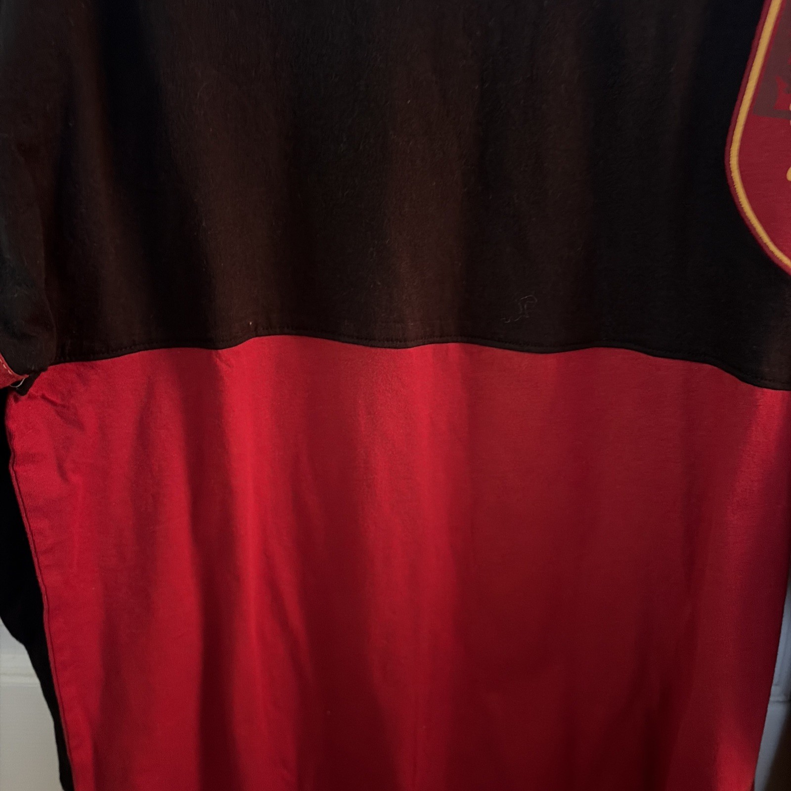 NEW Harry Potter Gryffindor Long Sleeve Spirit Jersey Universal Studios Size Med