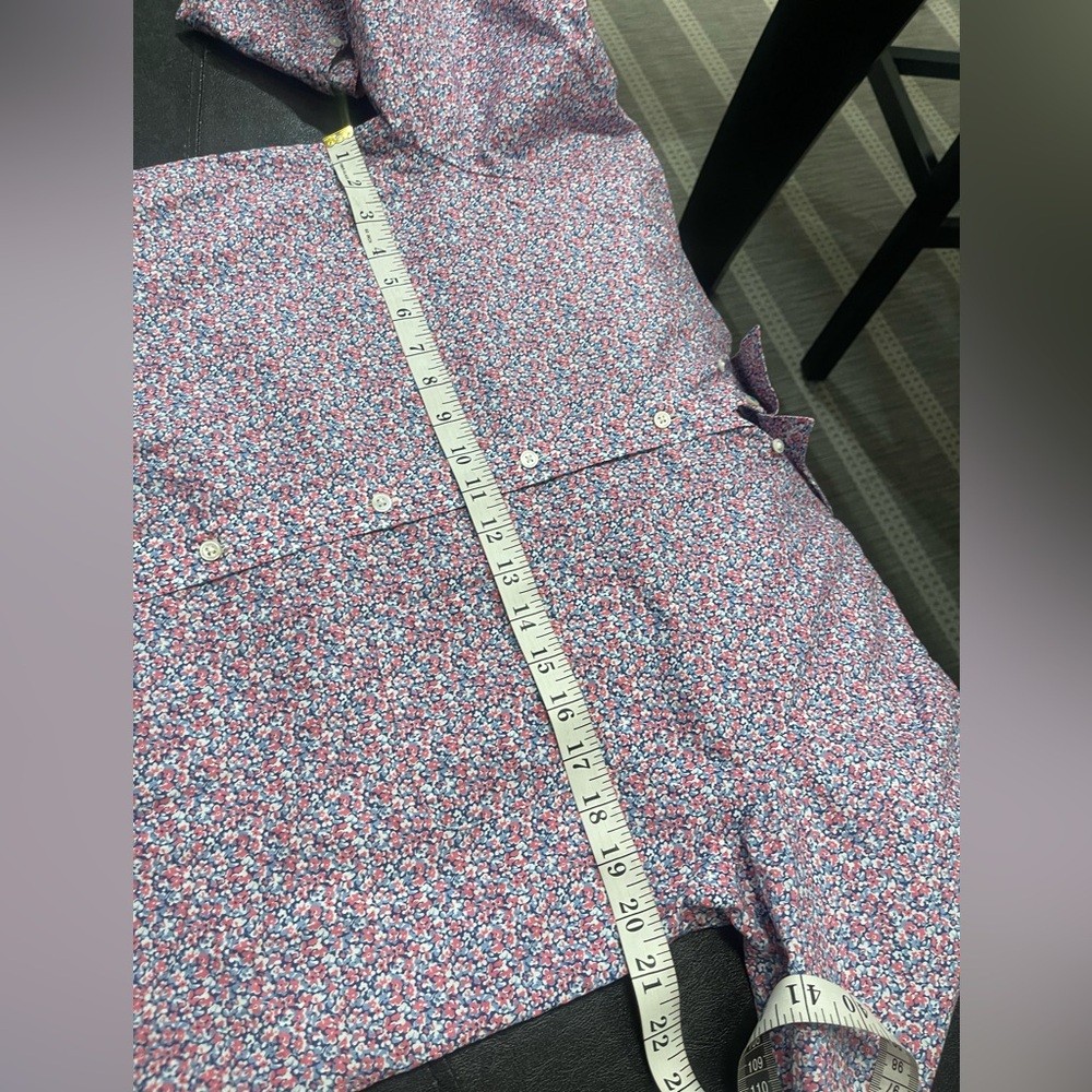 J. McLaughlin modern fit floral print shirt M