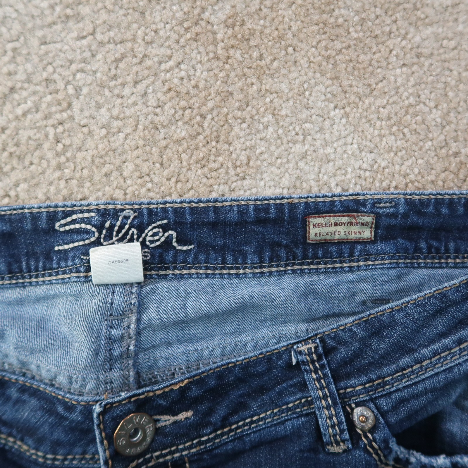 Silver Jeans Kelli Boyfriend Jeans Women’s 20×31 Dark Wash blue Denim