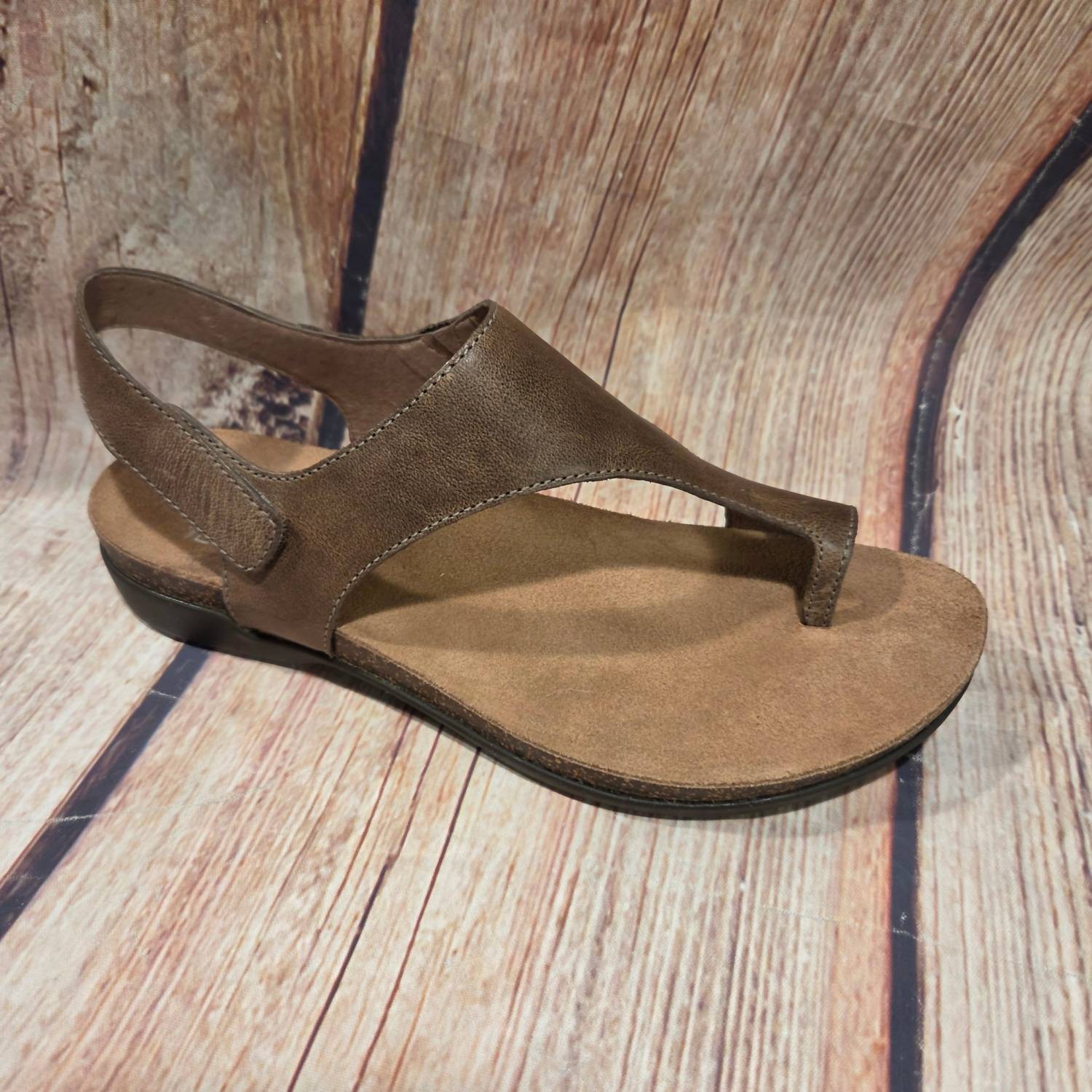 Dansko Women’s Reece Stone Waxy Burnished Sandal Size 43