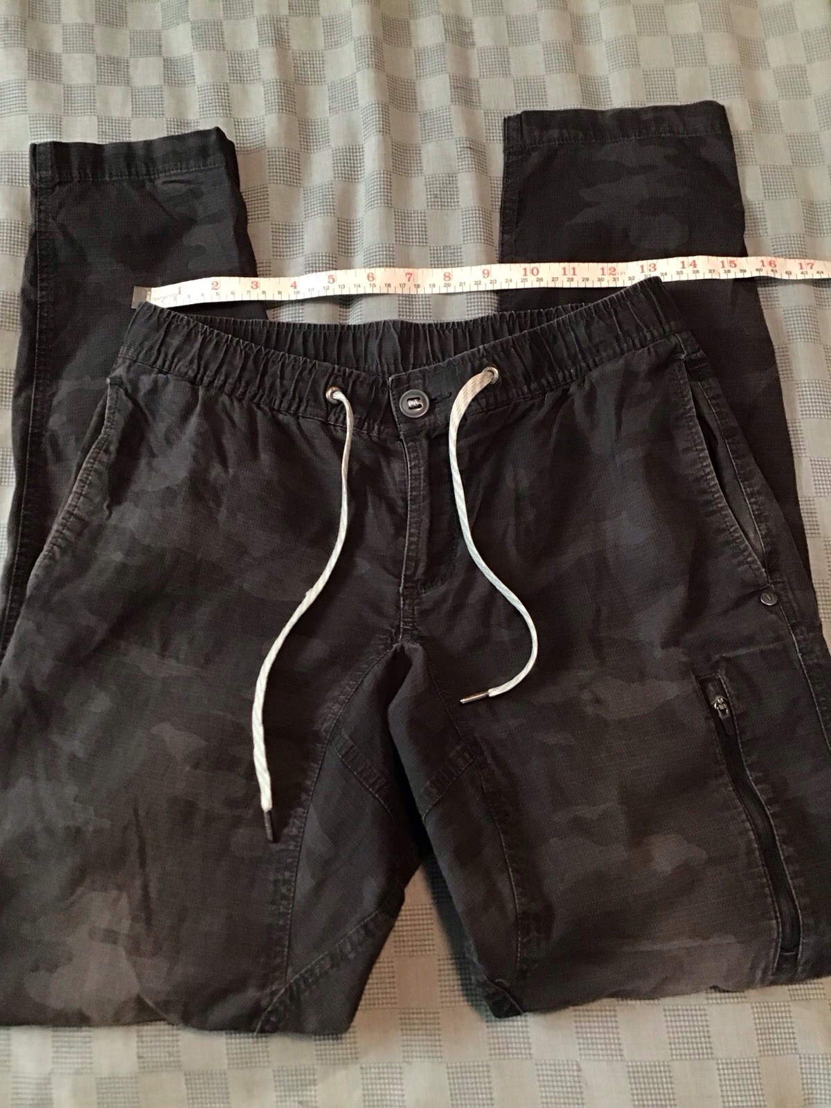 Vuori Men’s Drawstring Ripstop Camo Climber Pants Size S-Read Description