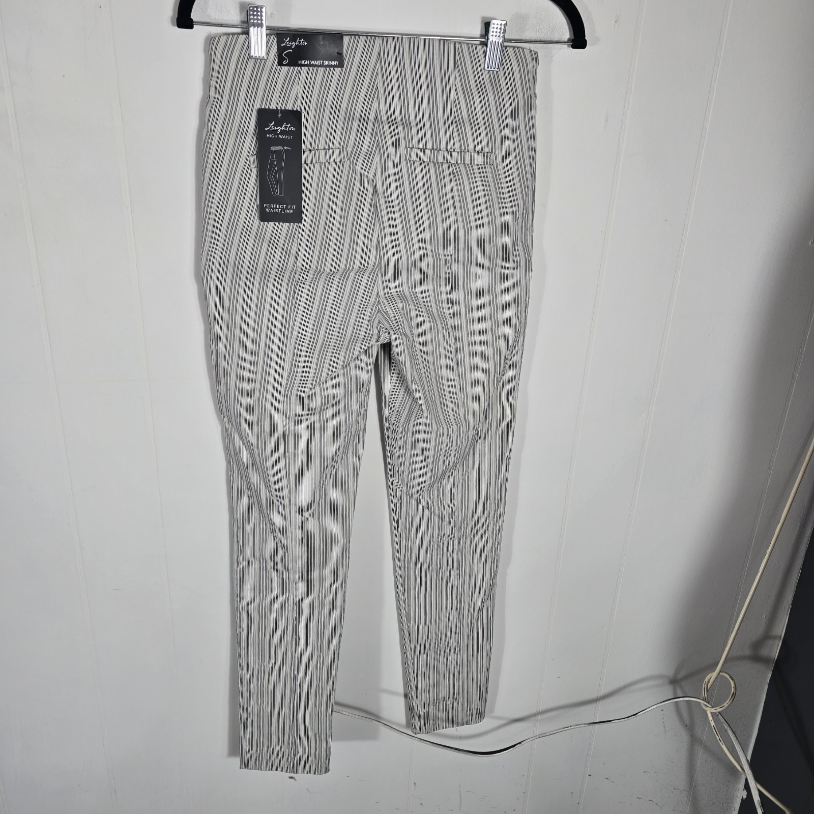 Leighton Wms 2 Multi Color Striped Rayon Nylon Spandex Pants B70