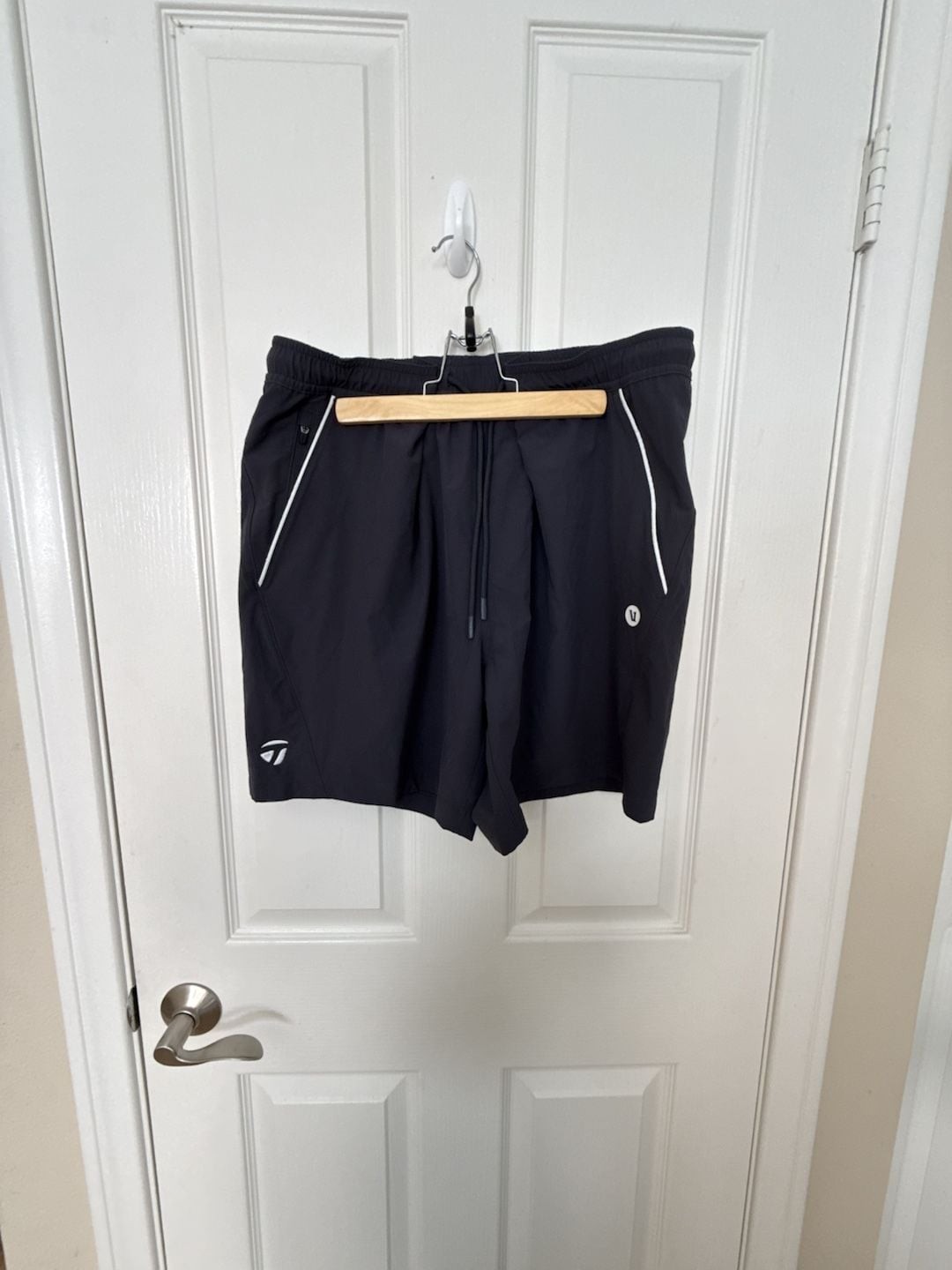 Vuori TaylorMade Performance Athletic Shorts Size XL