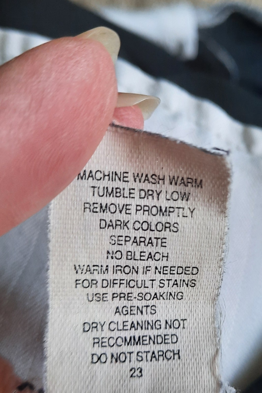 Mens Savane black dress pants 42×32 in very good condition. Soft and comfortable