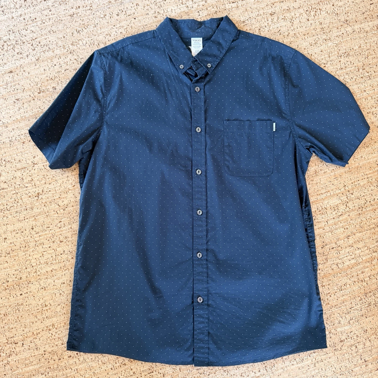 Vuori Men’s Large Dark Green/Blue Dots Button Up Short Sleeve
