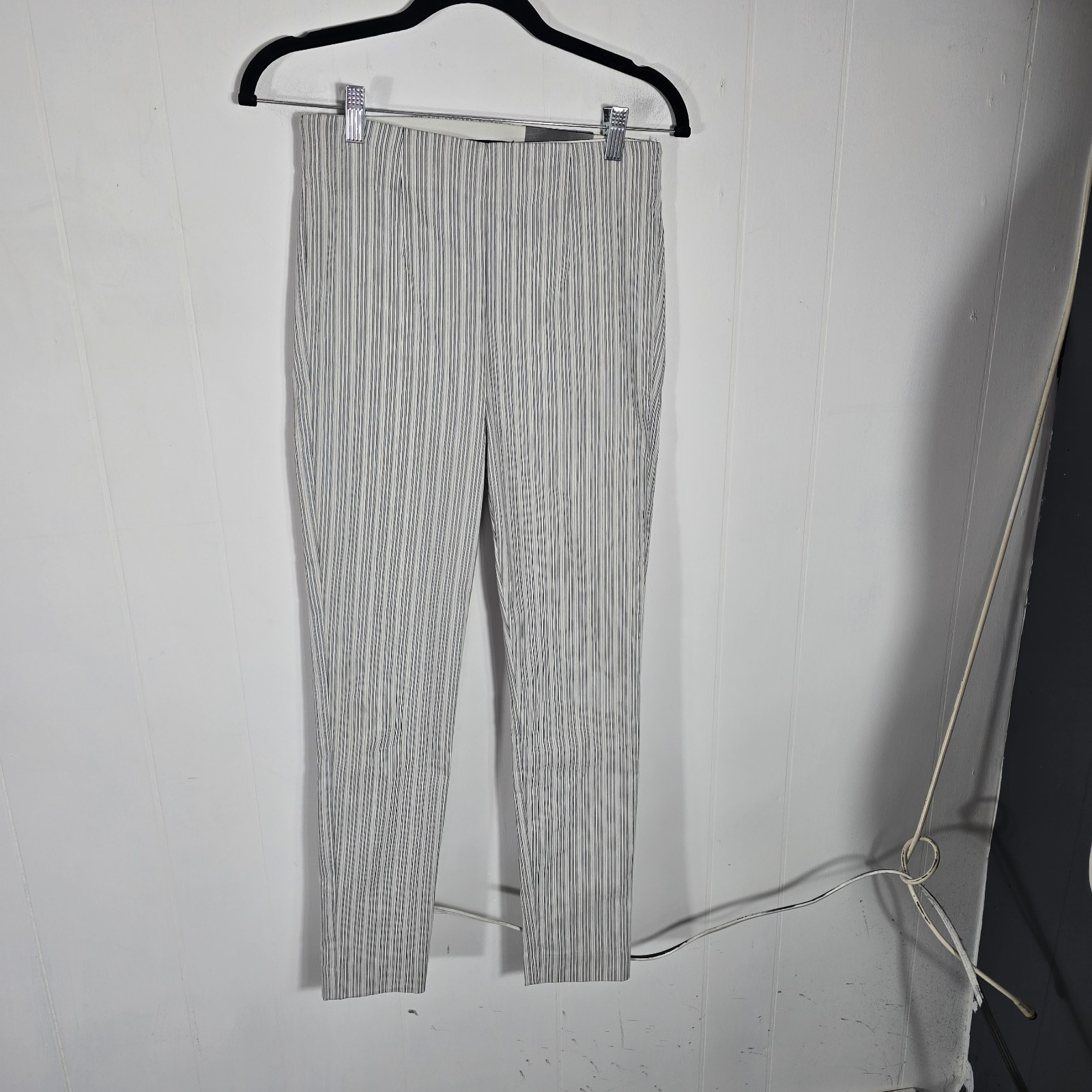 Leighton Wms 2 Multi Color Striped Rayon Nylon Spandex Pants B70