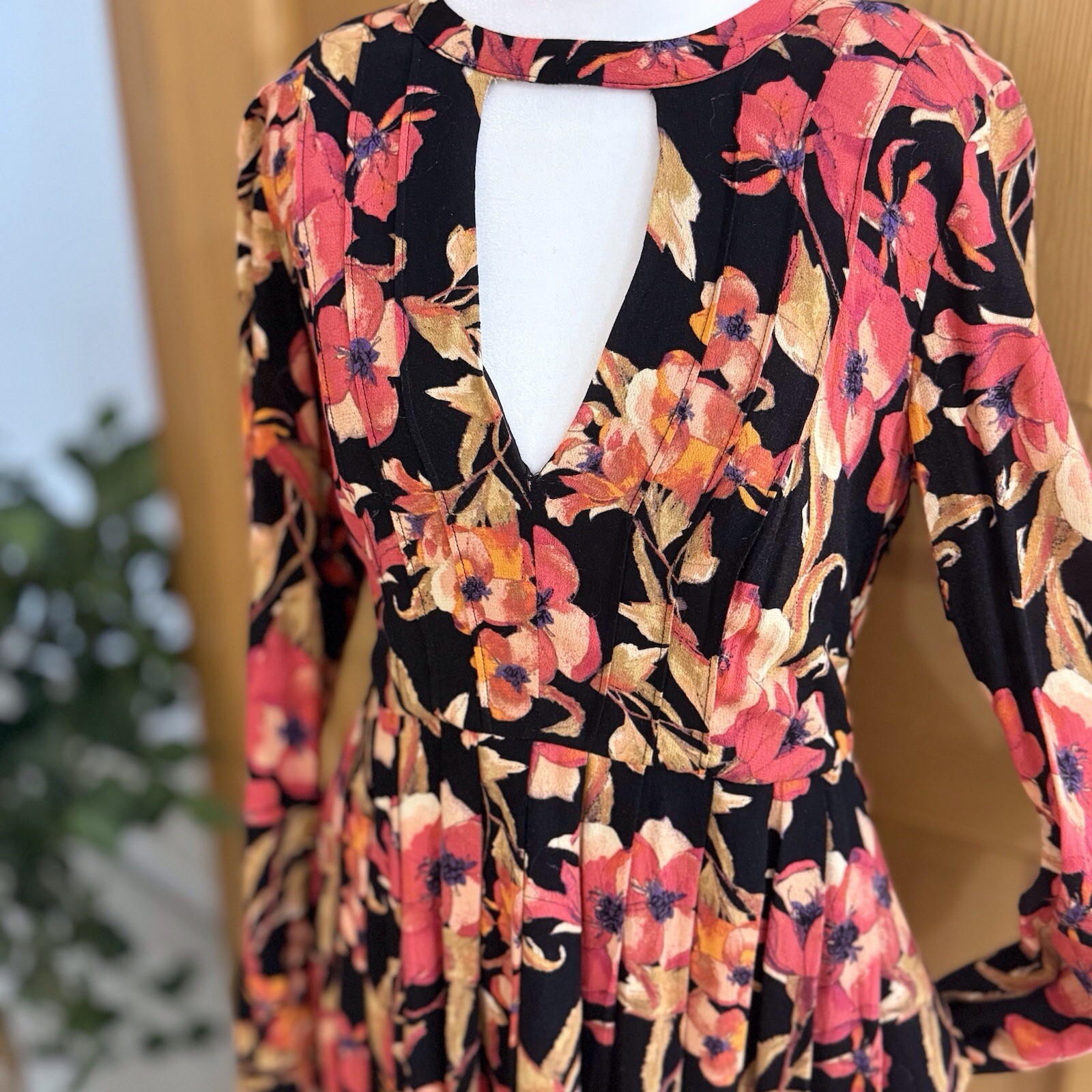 Free People Tegan Mini Dress 4 Floral Print Long Bell Sleeve Keyhole Black Coral
