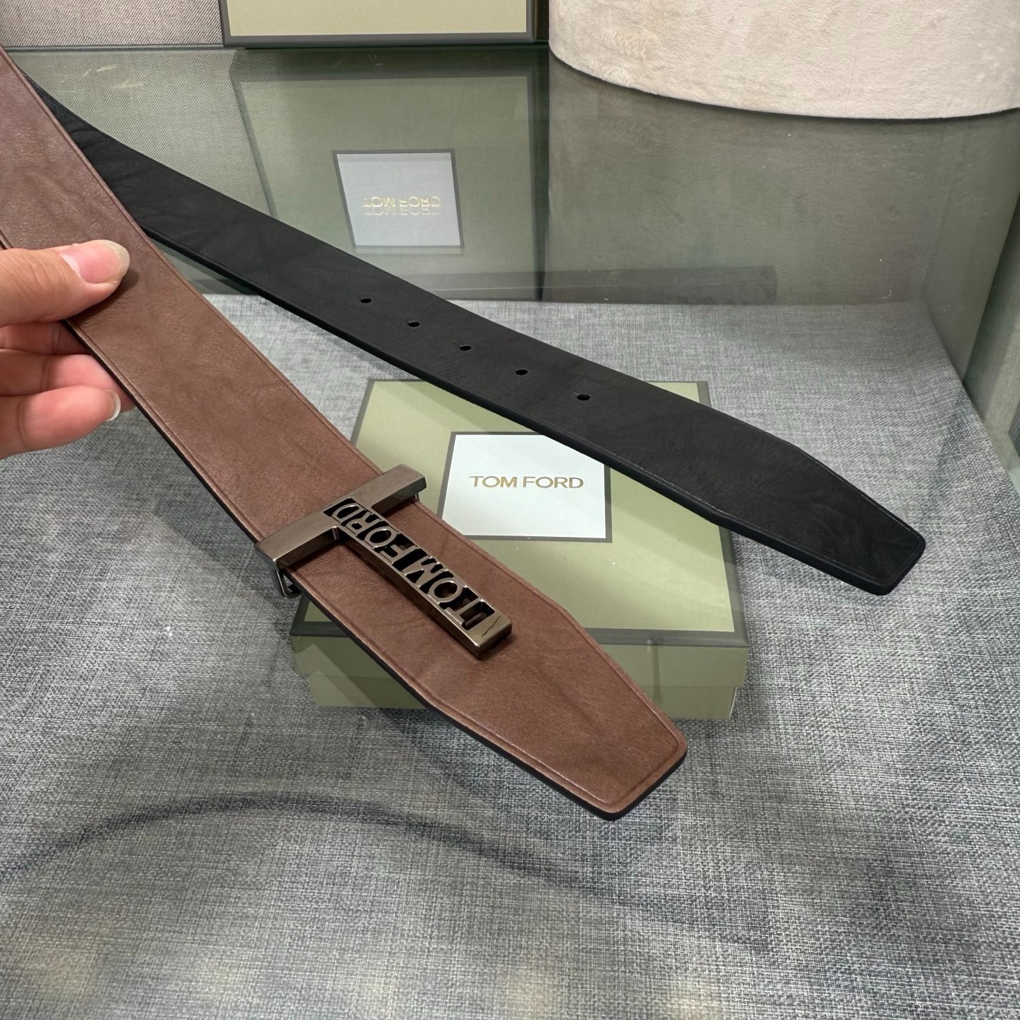 Authentic Tom Ford Reversible Leather T-Buckle Belt Luxury Designer Fashion
