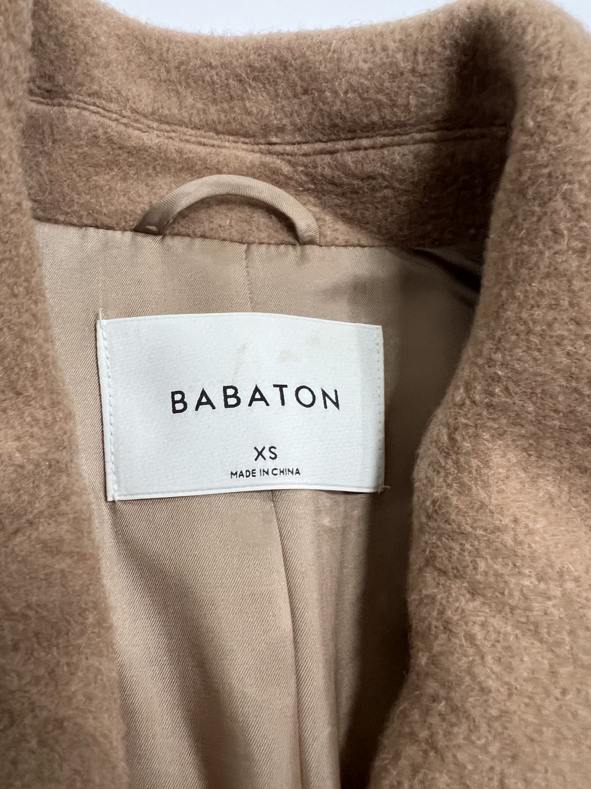 with tags Aritzia Babaton The Ceremony Coat in Re Camel Wool Cocoa Sand G2U