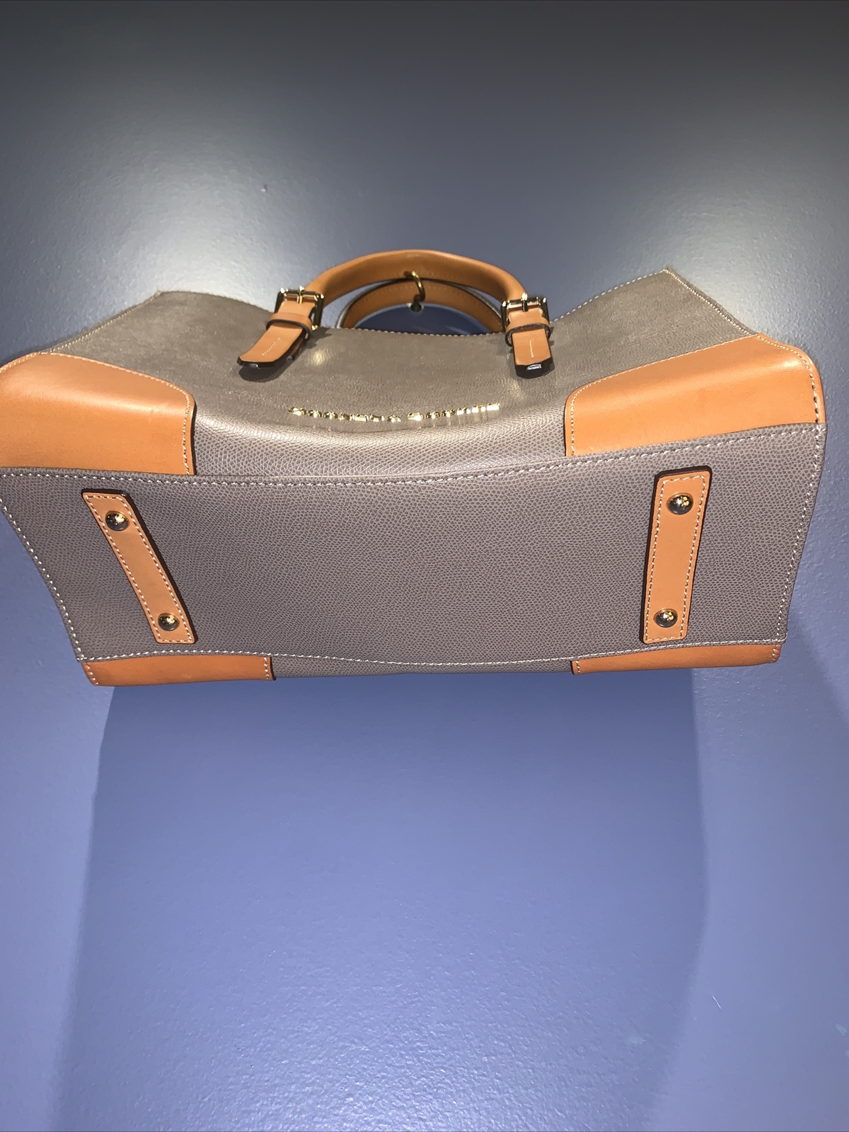 Dooney & Bourke All Weather Leather Essex Carrier Saddle Coffee Tan, New