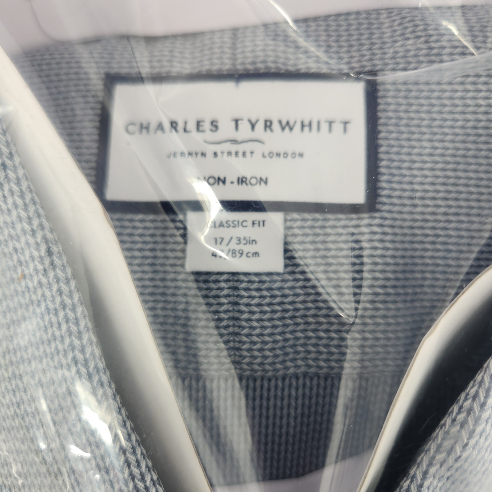 Charles Tyrwhitt Men’s 17/35 in Classic Fit Steel Blue Chevron Stretch Fit Shirt
