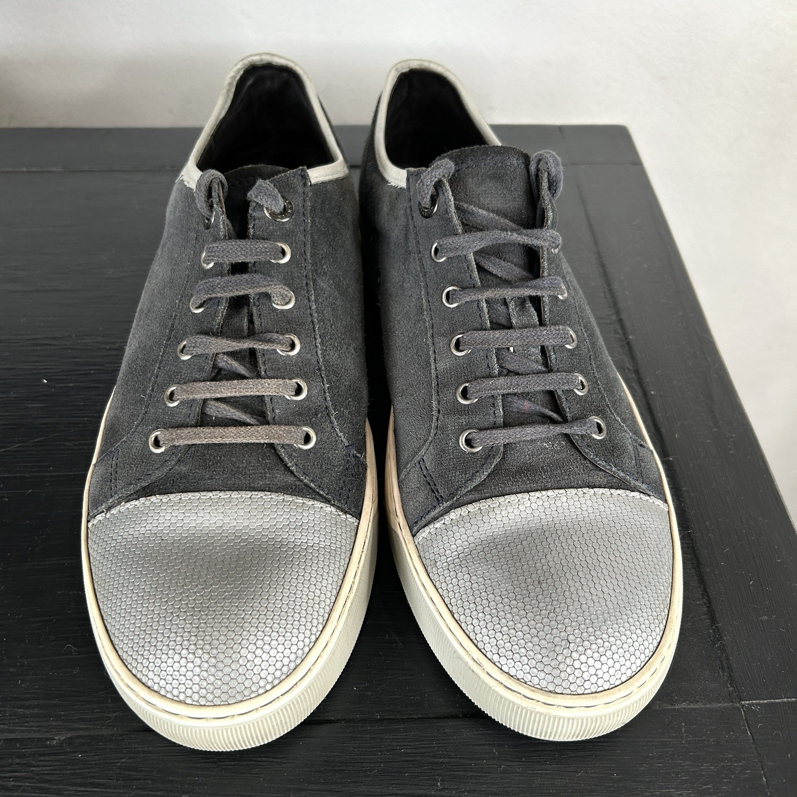 U20162 Lanvin Suede Sneakers Mens 9 Gray Lace Up Low Top DBB2VL1 Designe G2U