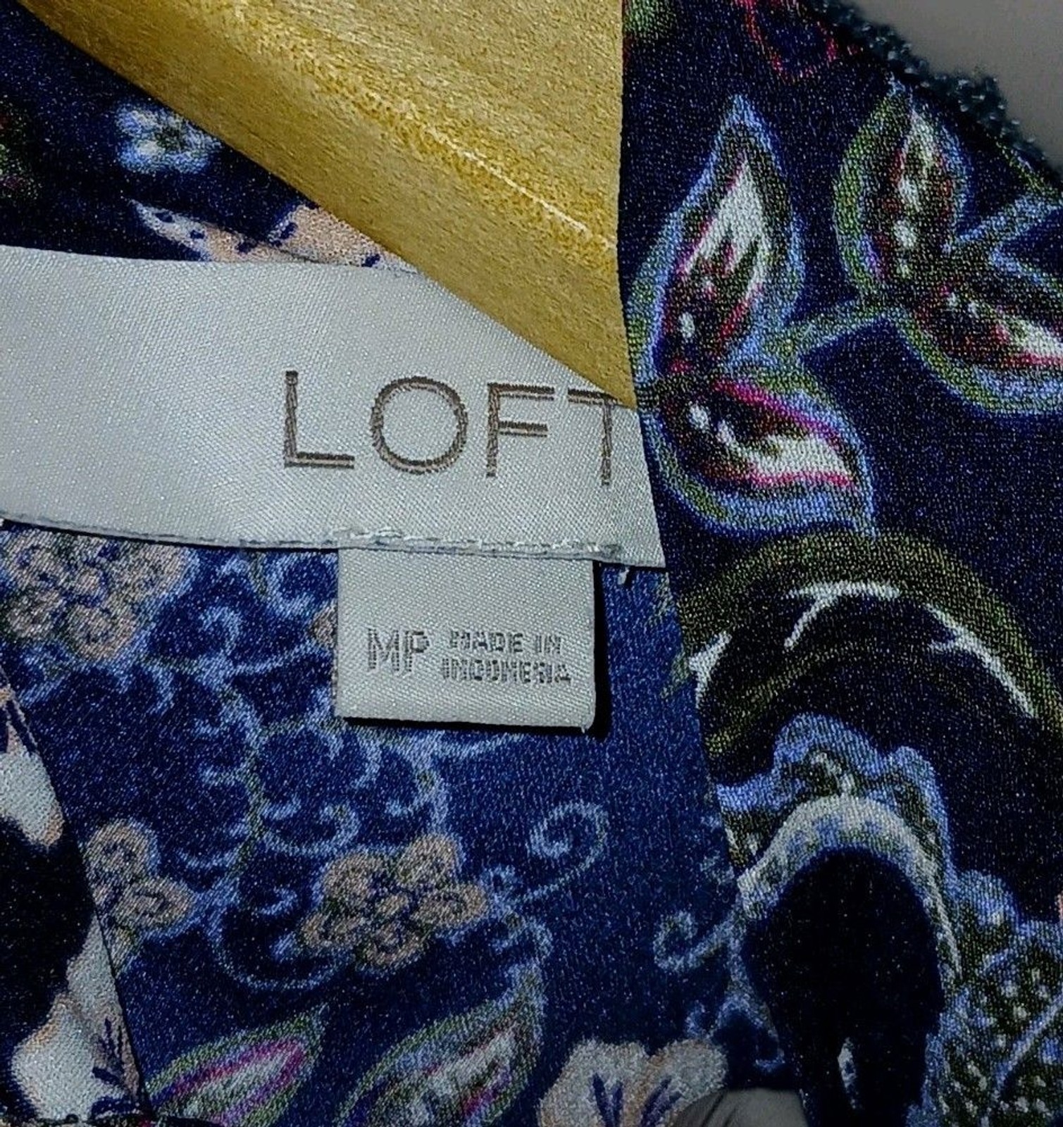 Ann Taylor Loft Japanese Floral Top Sz M/Petite Navy/Pink Artsy Bell Sleeve Boho