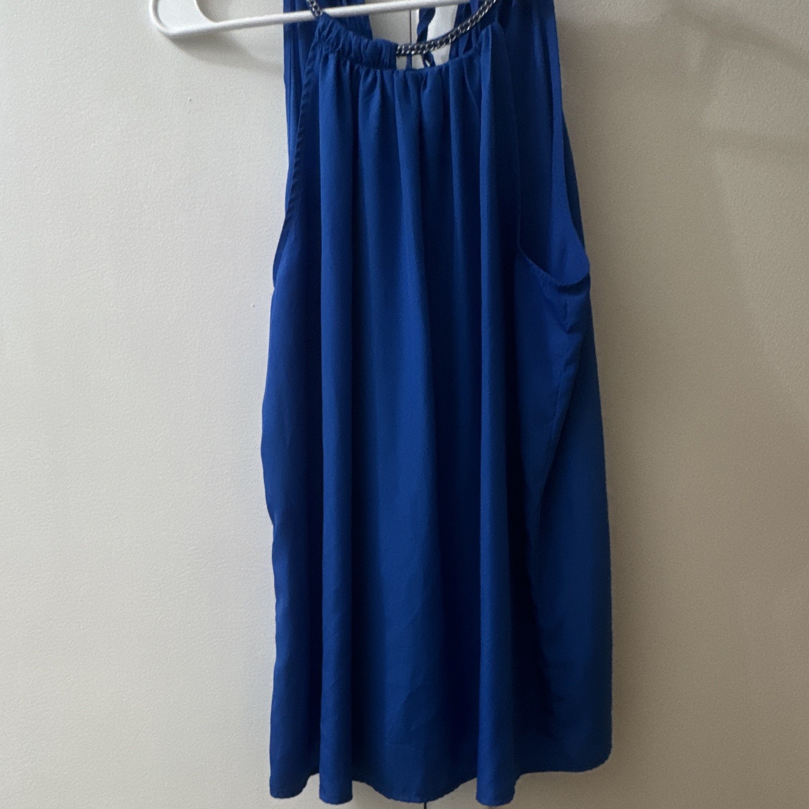New York & Company Women’s Blue Solid Round Neck Chiffon Pleated Tank Top M
