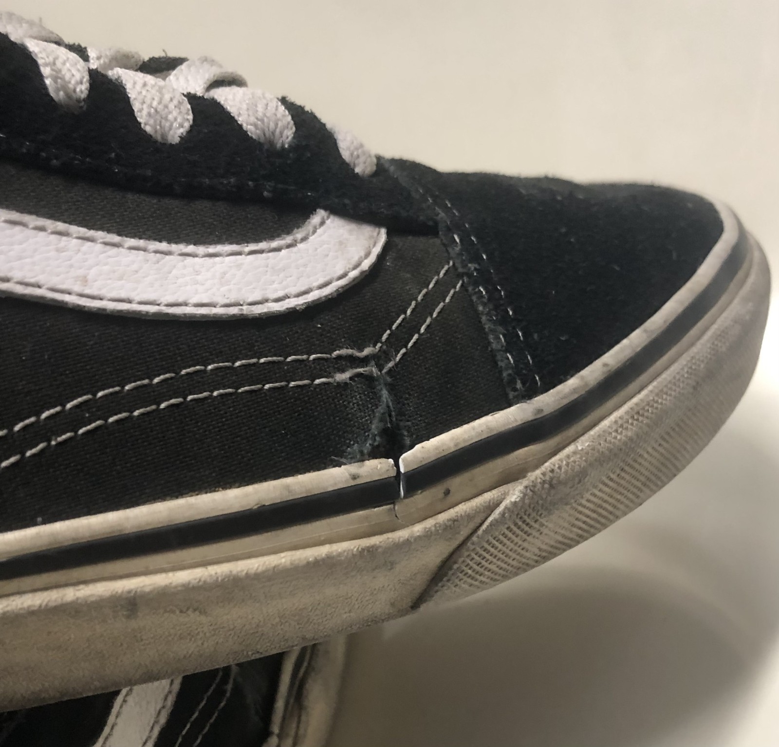 2017 VANS OLD SKOOL BLACK WHITE RED SUEDE CANVAS VN000D3HY28 Sneaker Men’s US 11