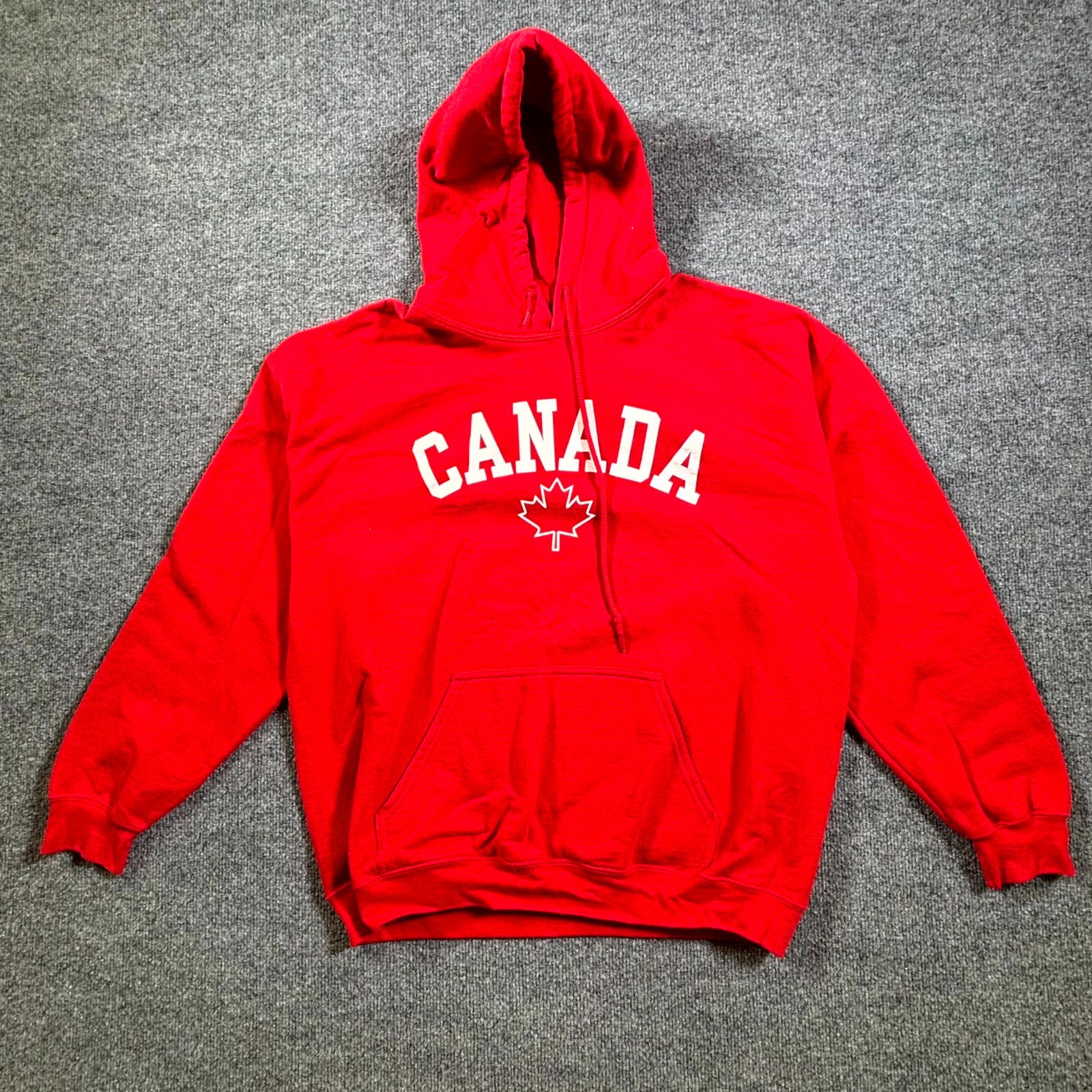 Gildan Heavy Blend Hoodie Men’s L Red Canada Graphic Fleece Lined Outdoors