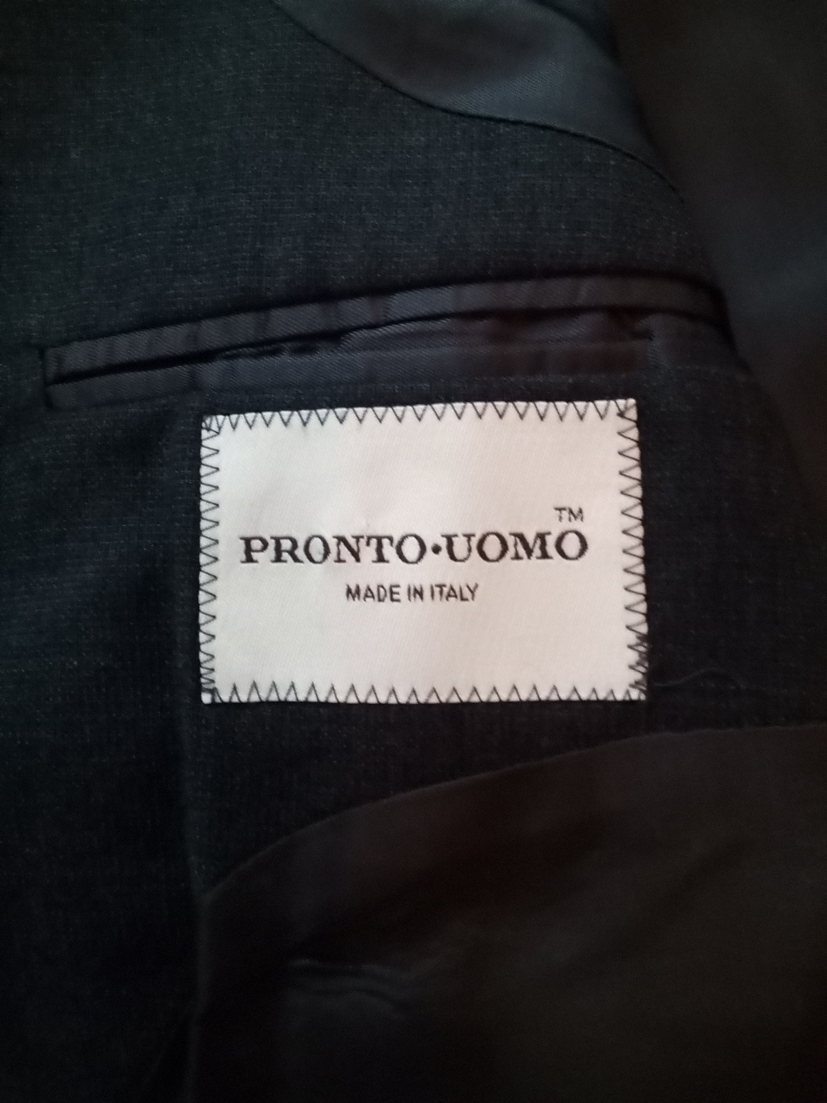 Pronto Uomo Men’s Suit, 44 Regular, 43×30 pants, Charcoal, Made In Italy.