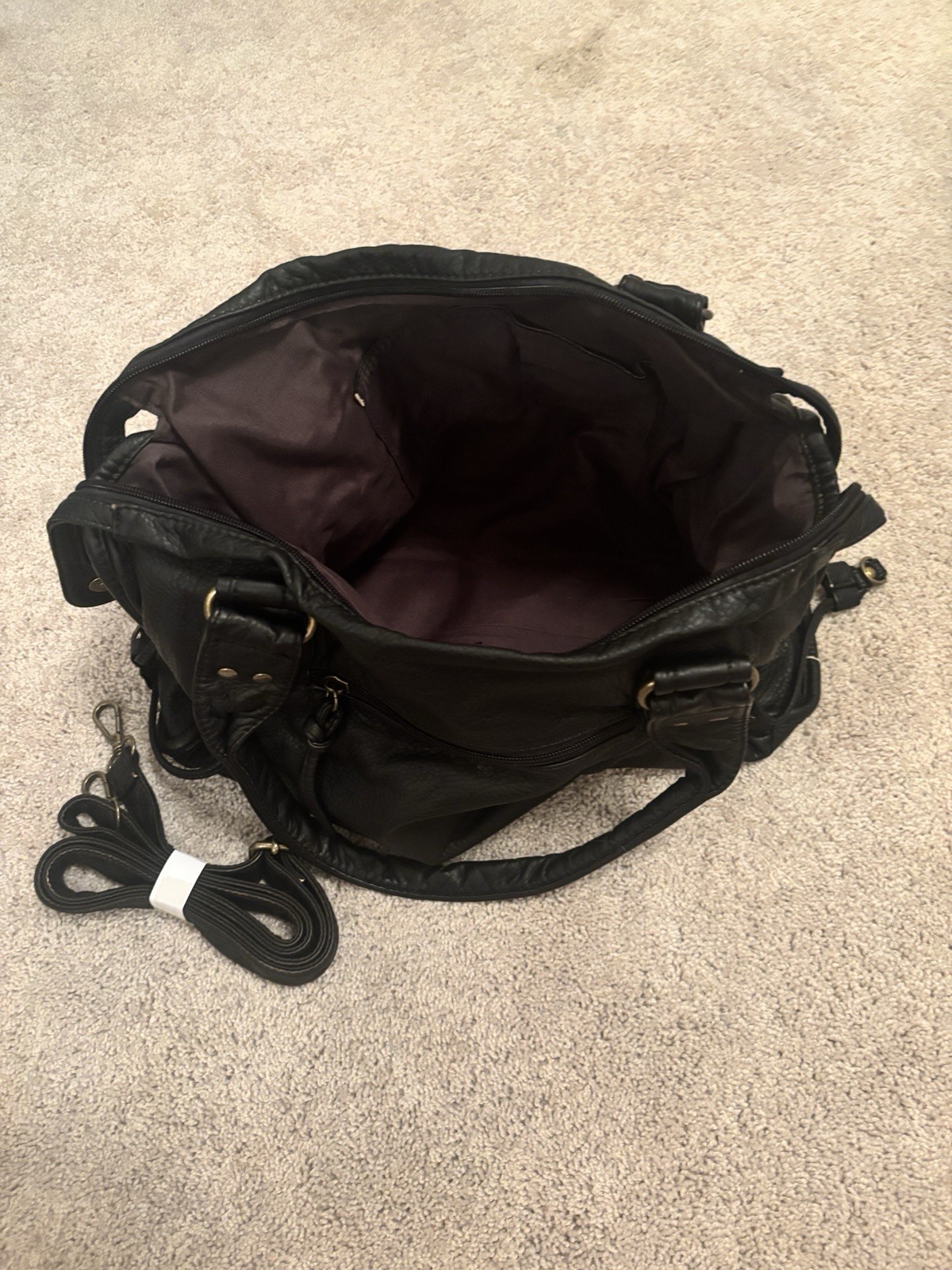 Black Leather City Bag Zip Closure Adjustable Strap Gold Hardware