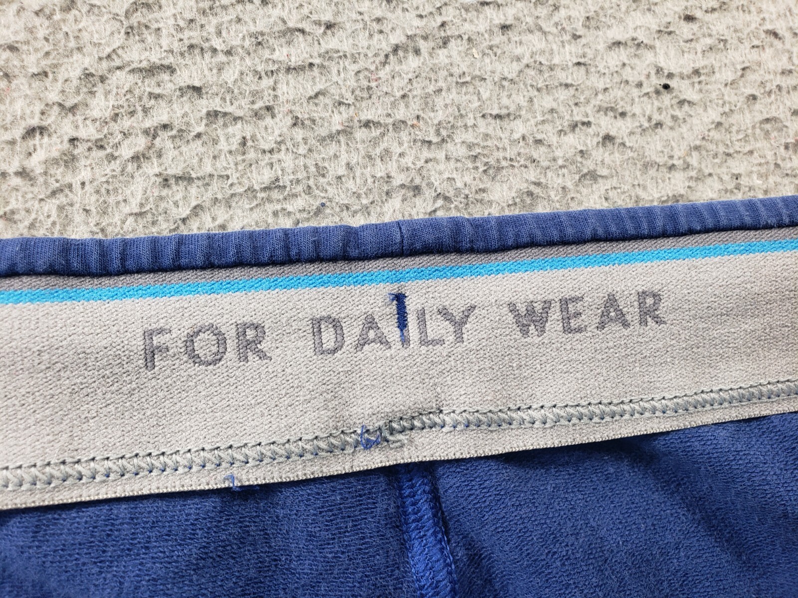 Mack Weldon Jogger Pants Men’s Large Blue Daily Wear Sweatpants Stretch Distress