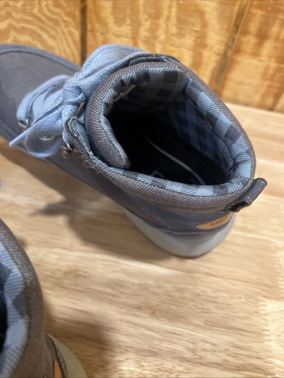 Merrell Ashford Classic Chukka Shoes Women’s Size 9 Blue Suede Textile Boots