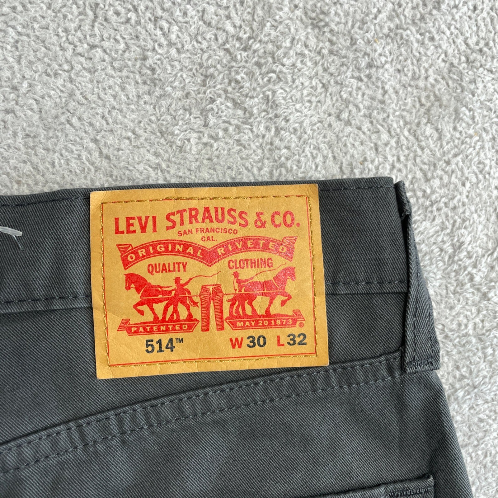 NEW Levi’s 514 Straight Chino Pants Men’s W30 L32 Dark Gray Stretch Original Fit