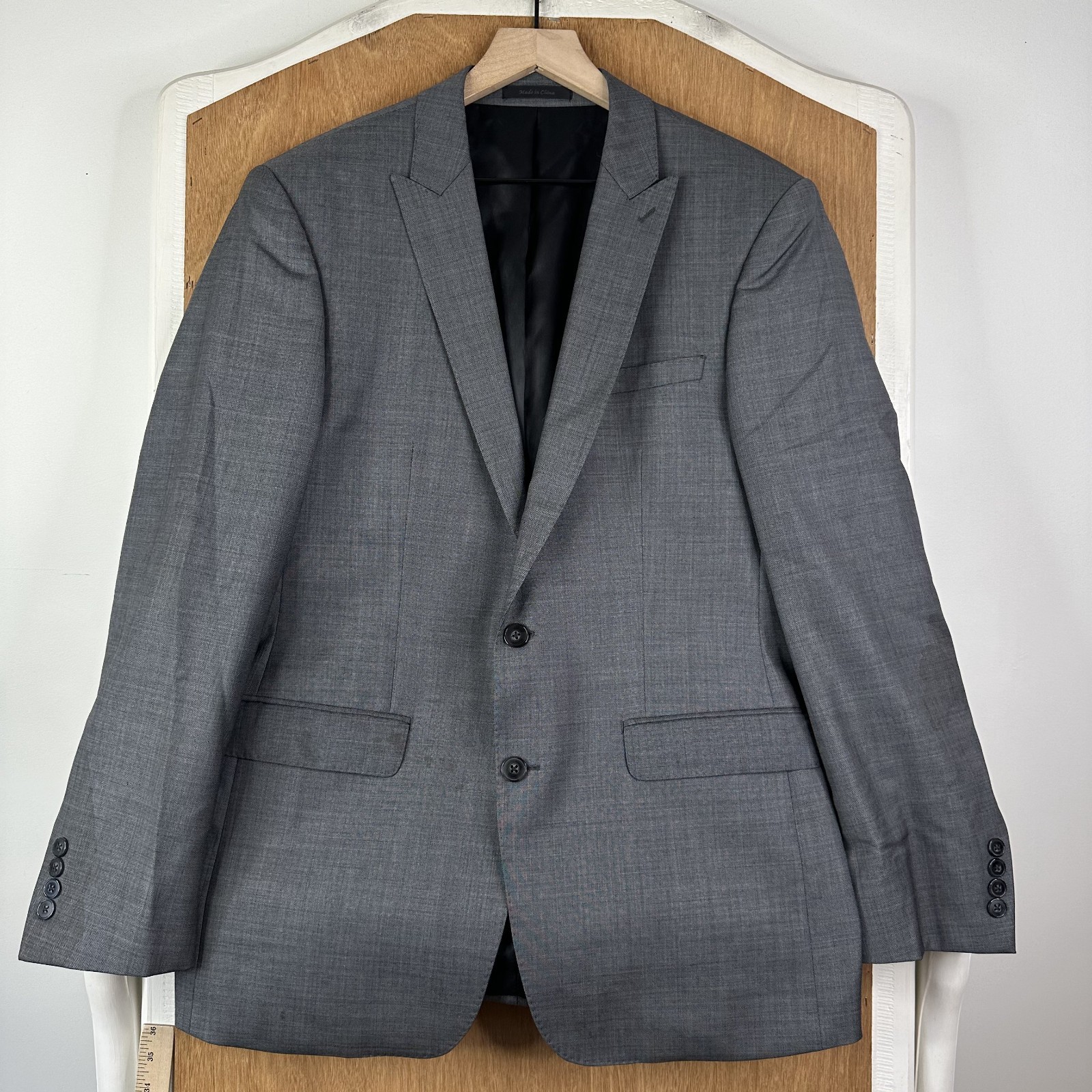 Calvin Klein Suit Mens 42R Gray 2 Button 100% Wool Pants 34×30 Peak Lapel