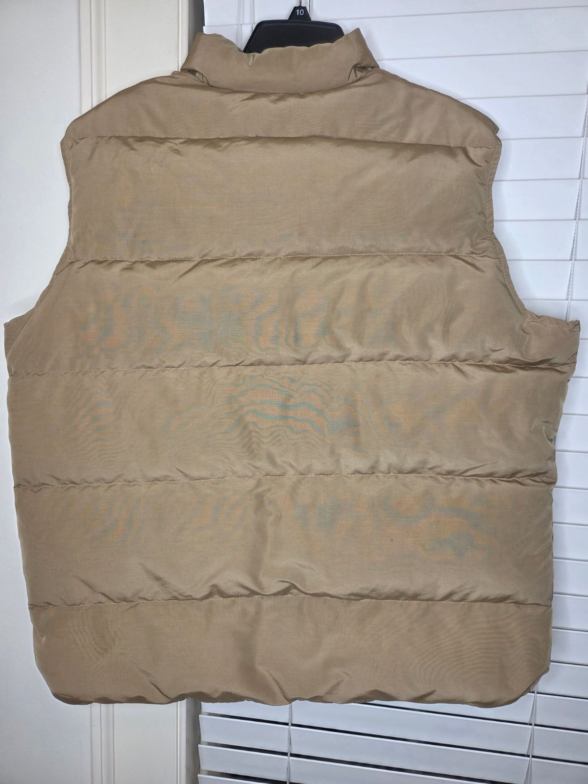 VTG Mens Woolrich Down Puffer Vest M Tan zip/snap Front Cargo Pockets Cabin core