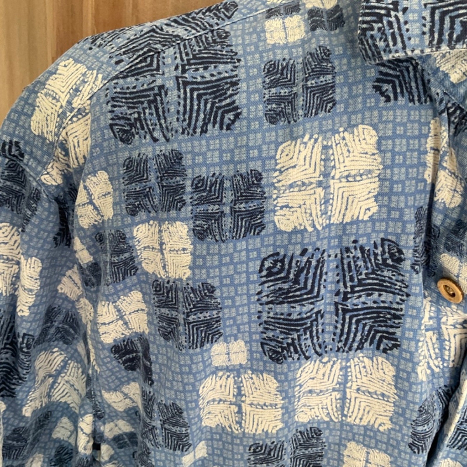 Nat Nast Button Blue 70% Silk‎ 30%Cotton Camp Shirt Sz L Hawaiian geometric
