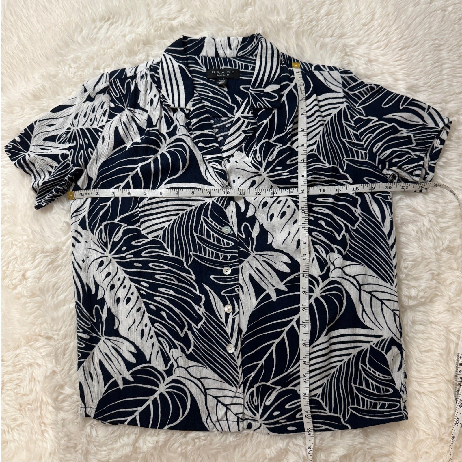 Grace Elements Tropical Leaf Print Button Front Blouse Size S Navy White