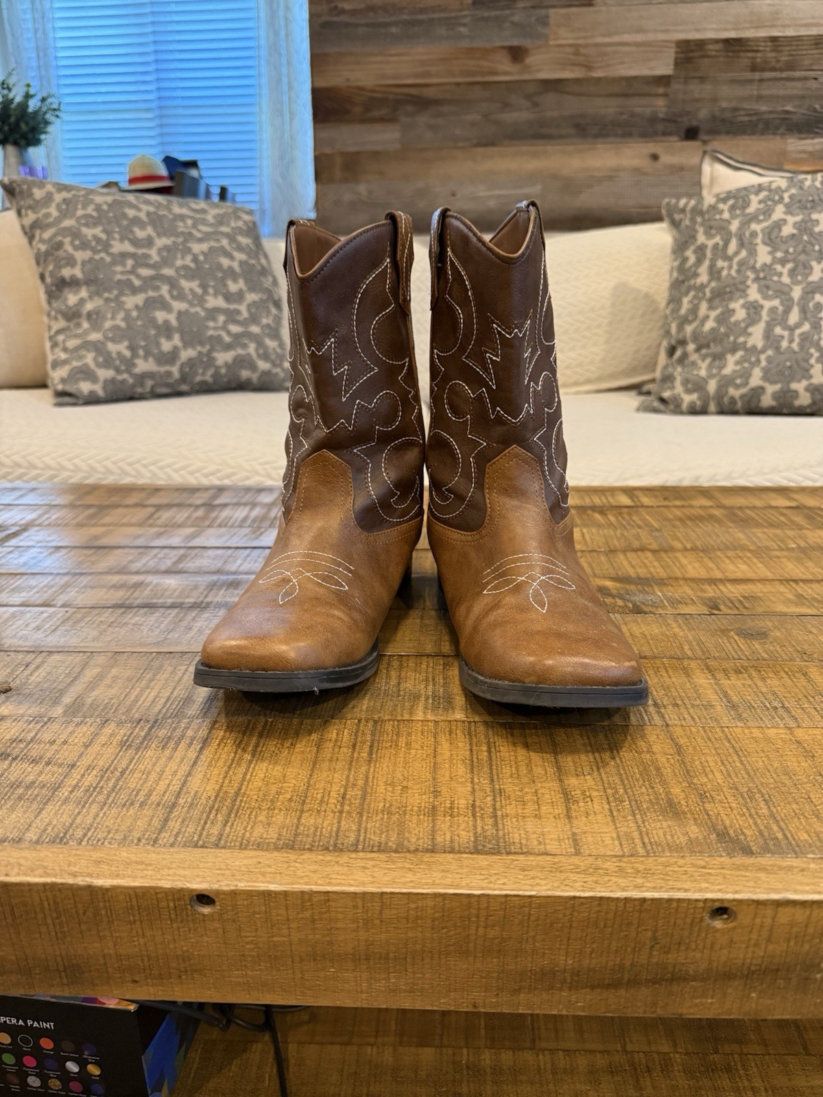 Boys Western cowboy boots size 6 black/brown
