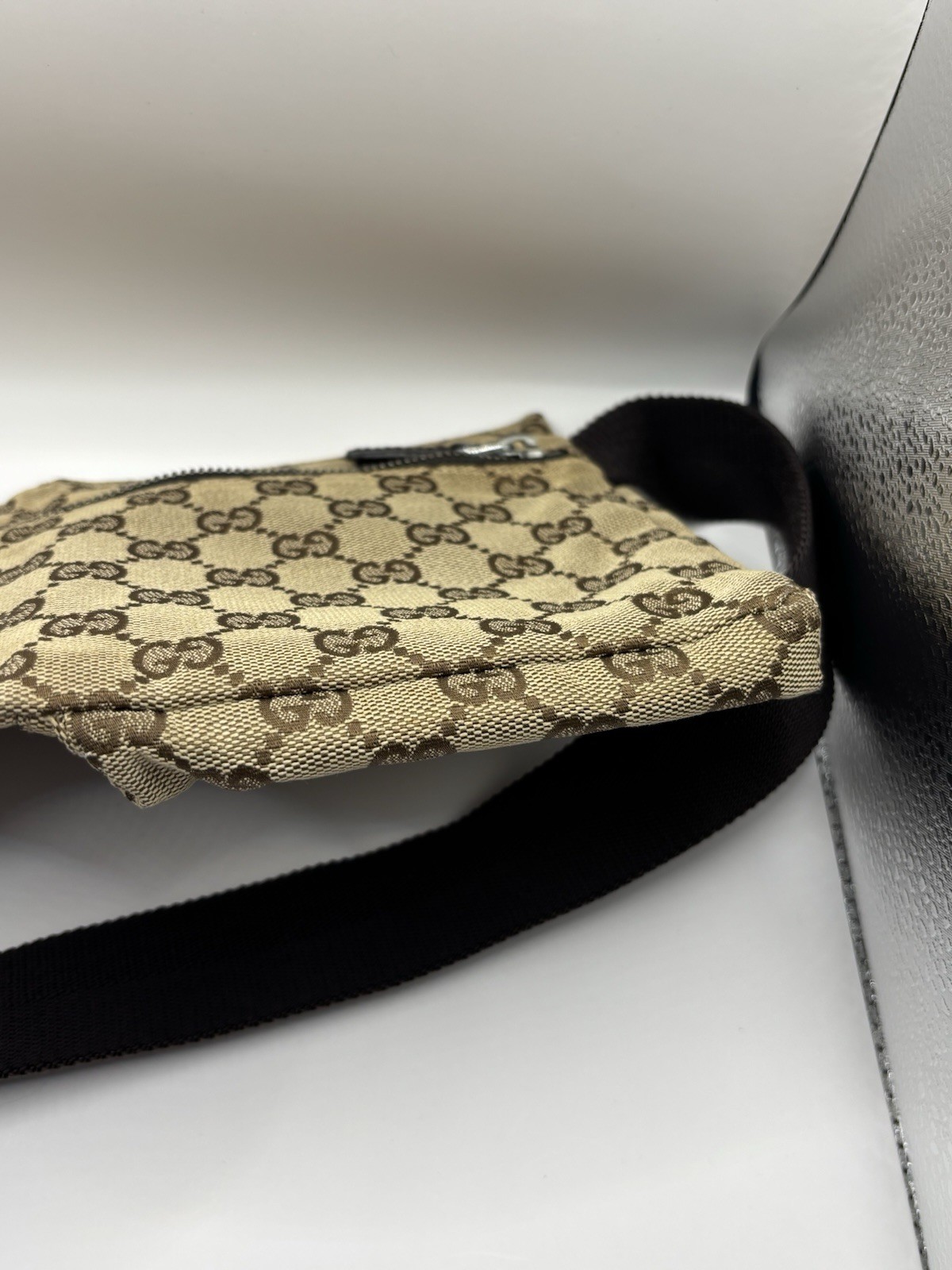 GUCCI Auth GG Waist Pouch shoulder Bumbag Belt Bag Fanny Pack Vintage