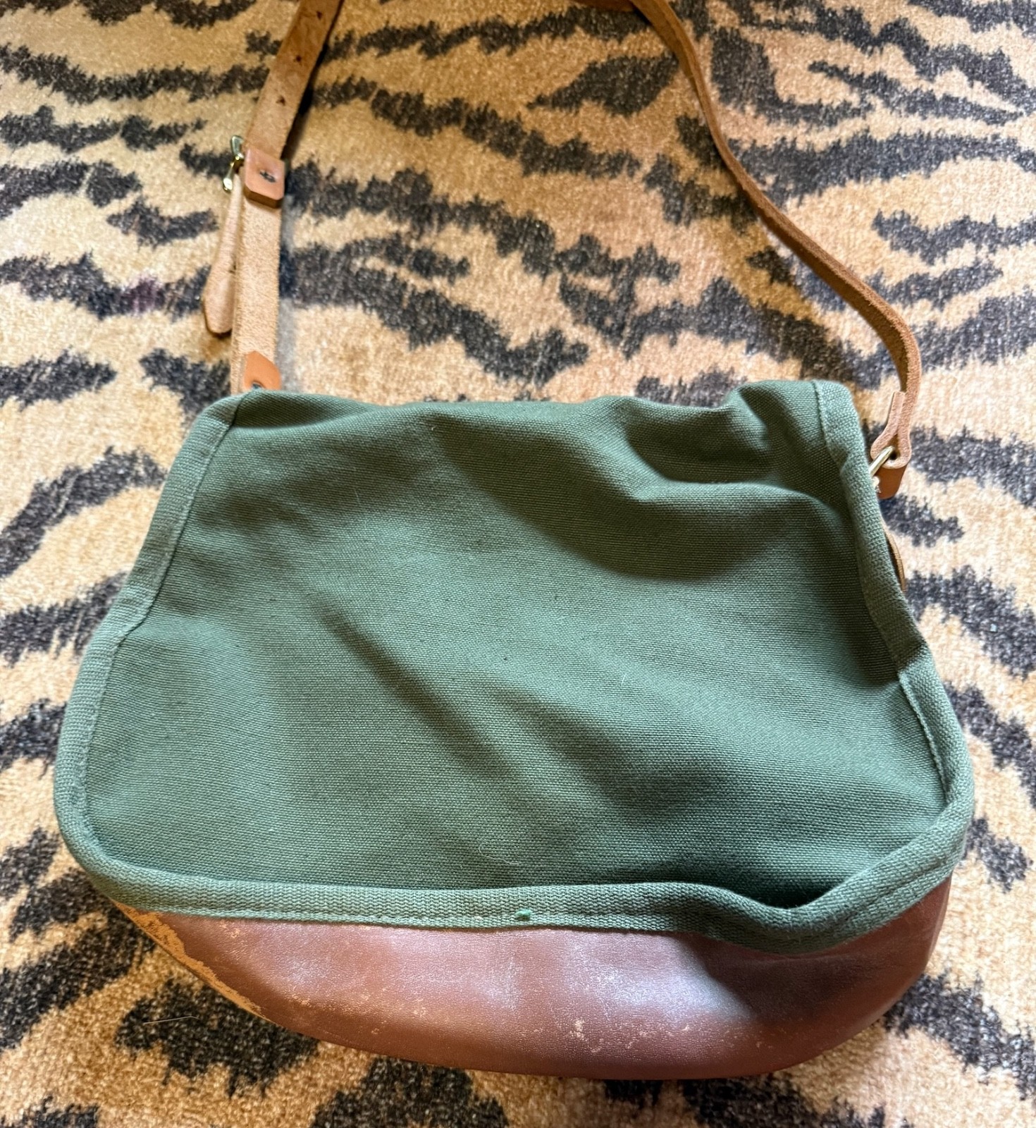 Vintage Duluth Pack Minn Green & Brown Crossbody Canvas Leather Shell Bag USA