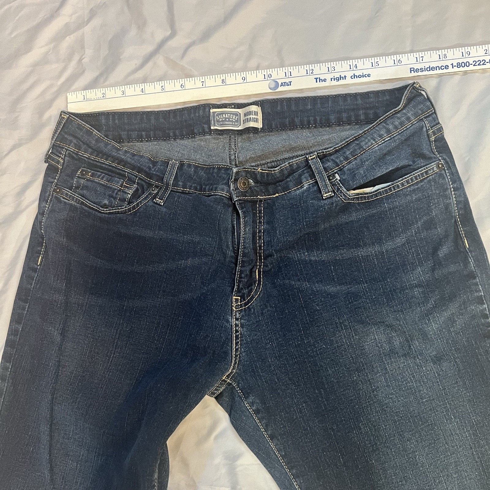 Women’s Signature By Levi Strauss Modern Straight Jeans Dark Wash 18