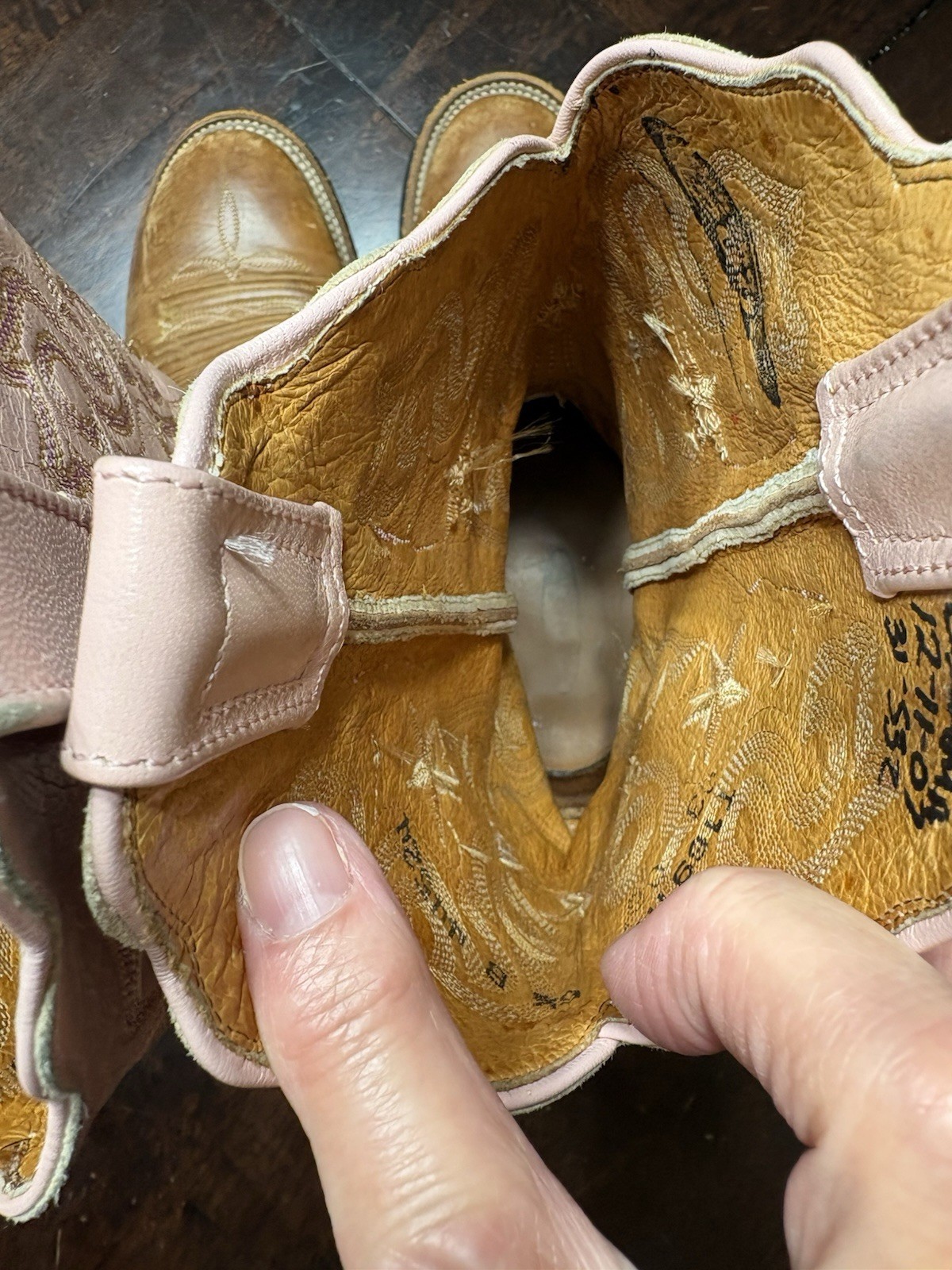 Lucchese 2000 Women Cowboy Boots Pink GoldStar Embroidered T1691HD Sz 6 1/2 B
