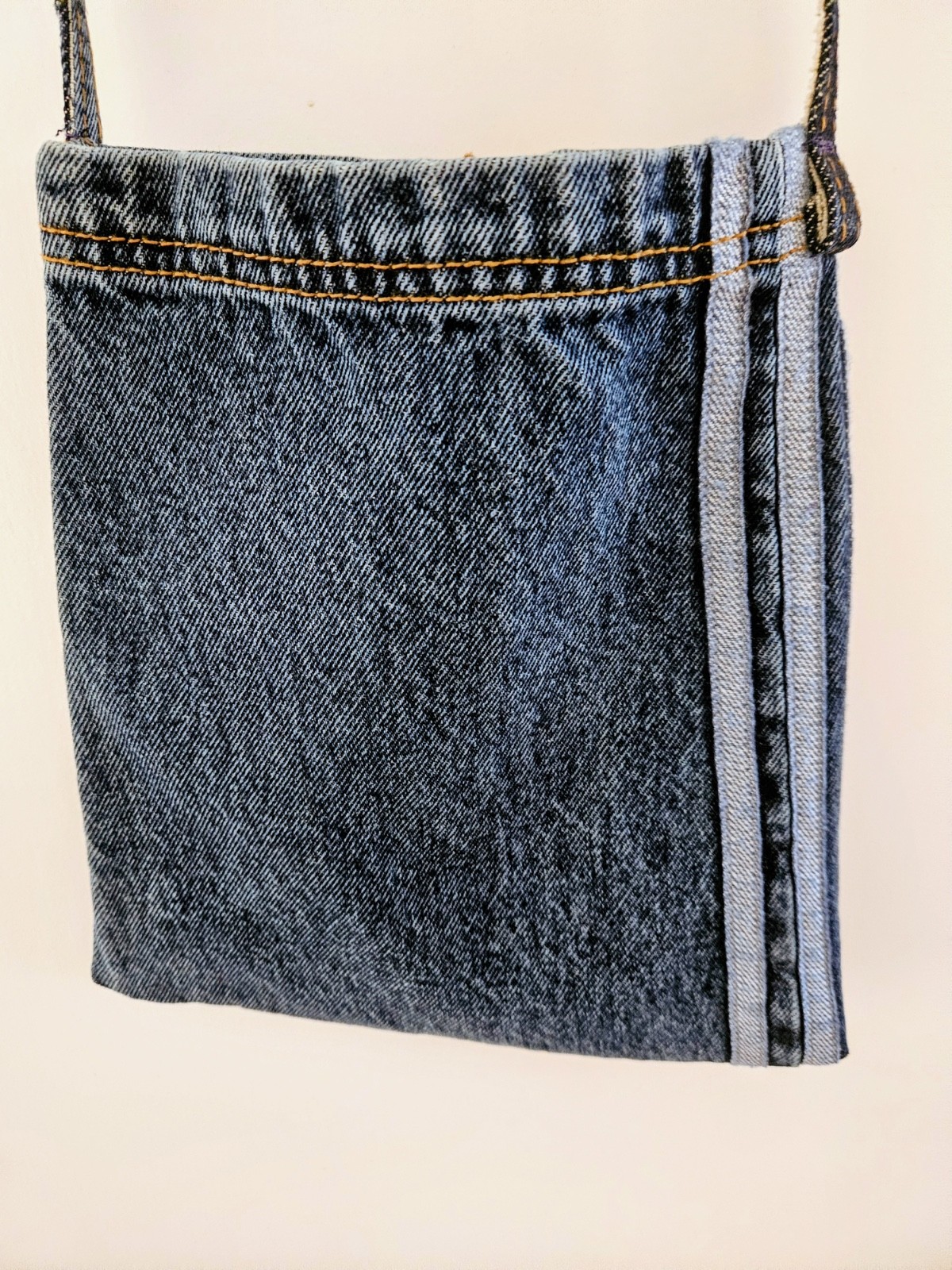 HANDMADE DENIM HANDBAG APPROX 9X10