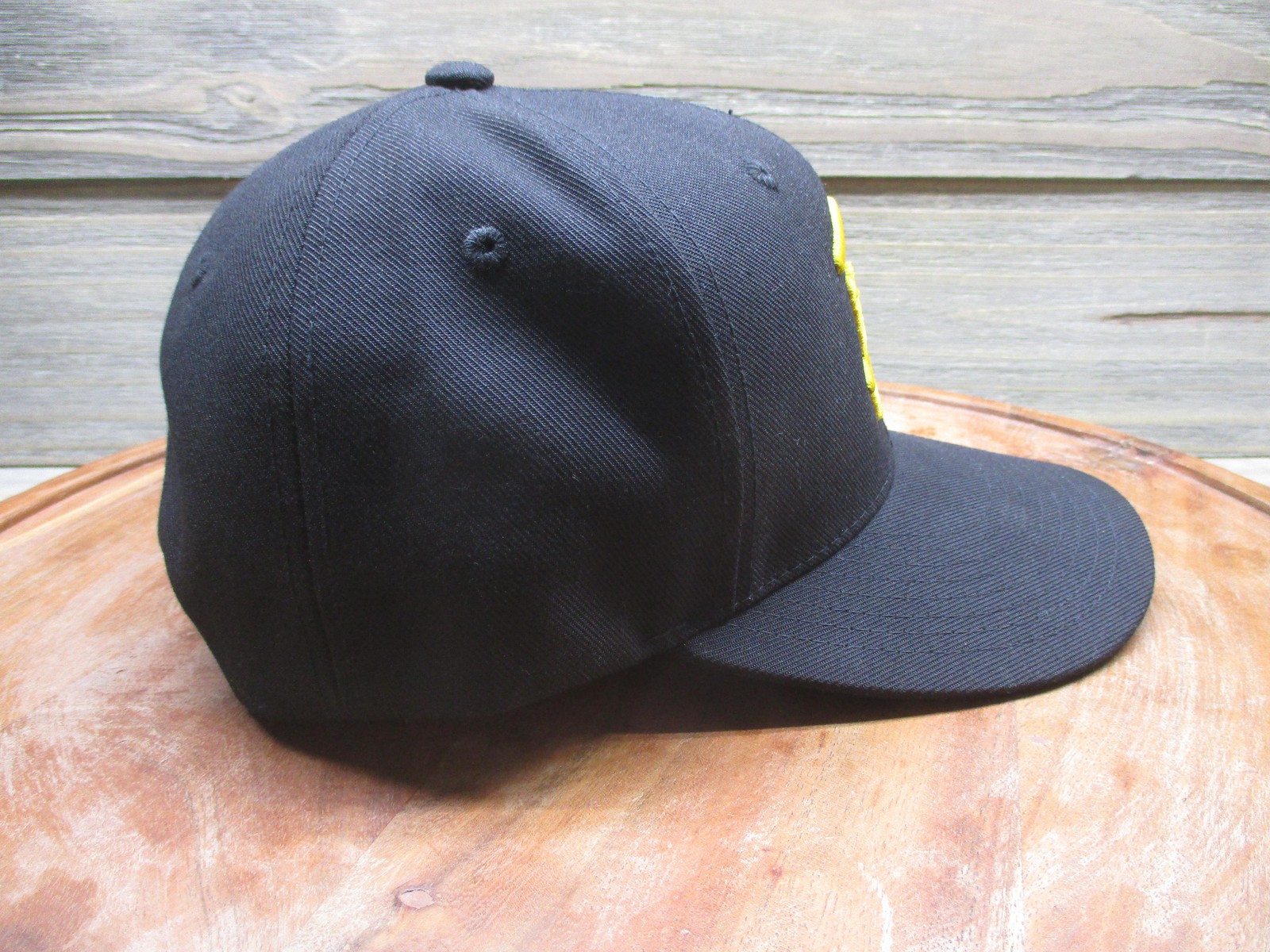 Decky Hat Cap Snap Back One Size Black Yellow Script Logo Mens Embroidered