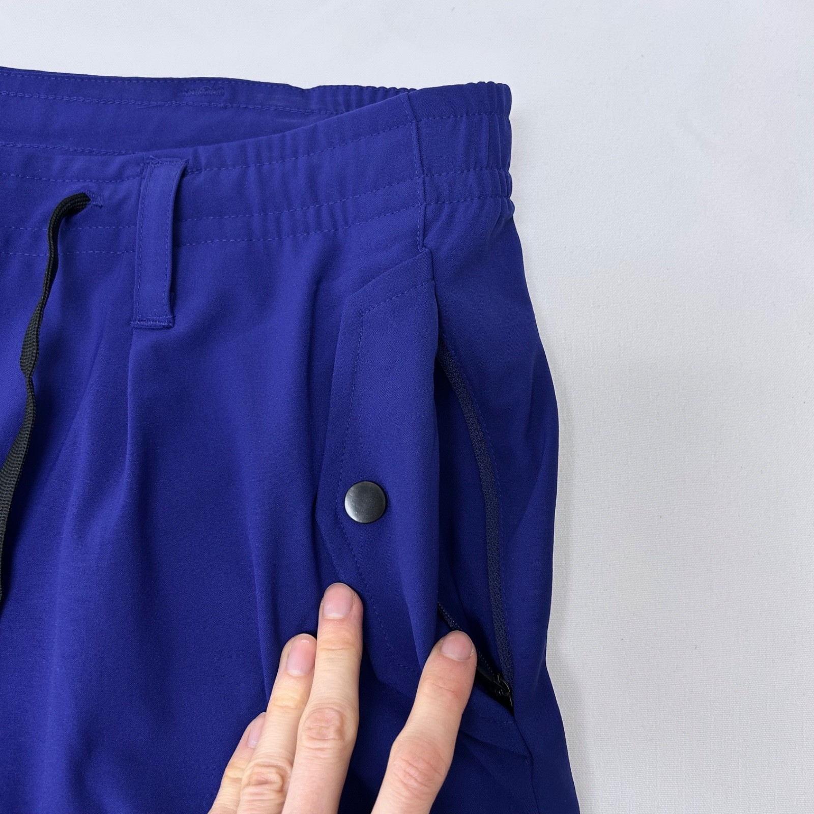 PASKHO “Sanctuary” Cropped Pleated Stretch-Tech Travel Pants “New Blue” L