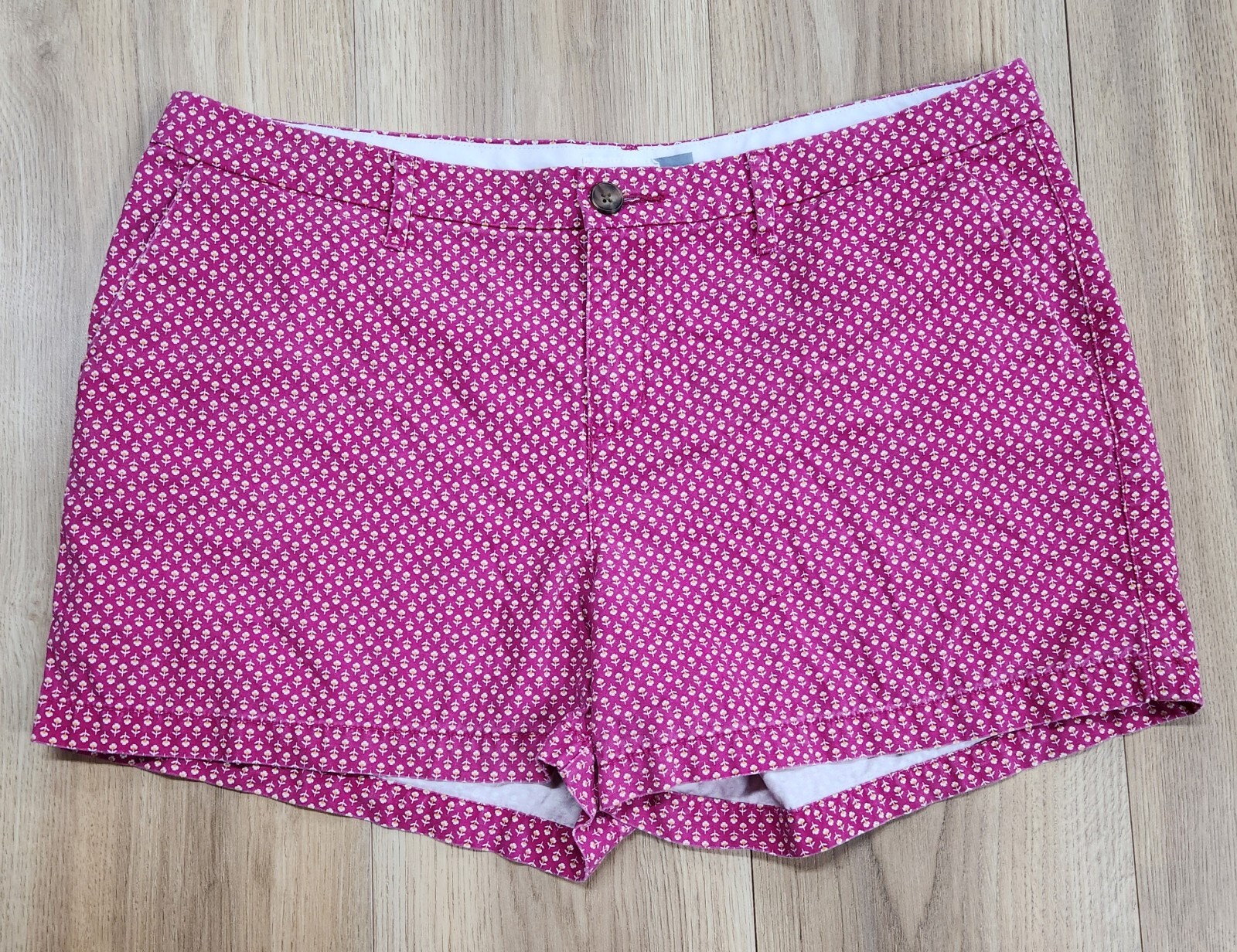 Old Navy Pink Euphoria Shorts Womens Sz 12, Pockets, Stretch, Zipper W/Button