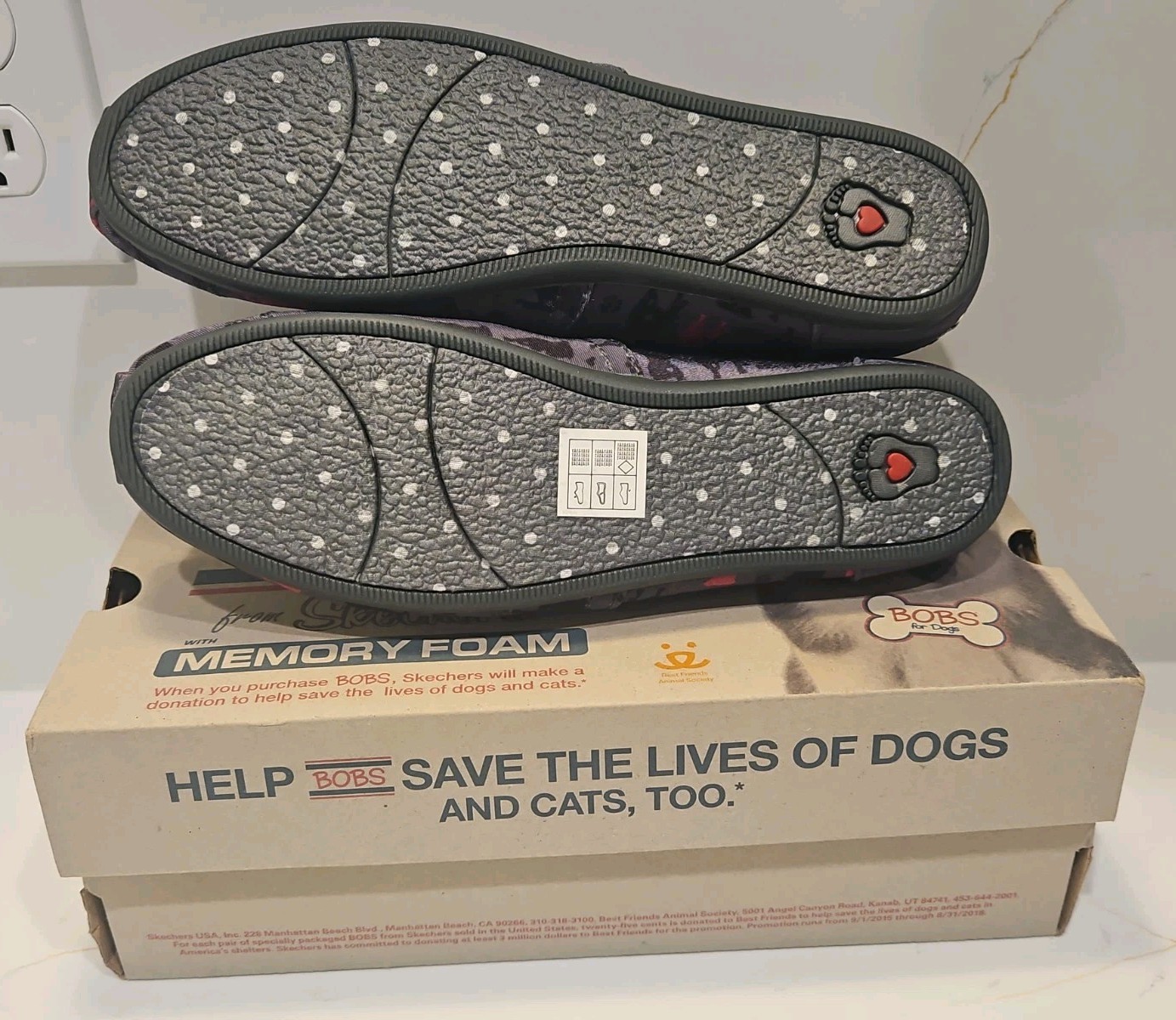 Bobs For Dogs – Gentle Giant – Size 9 – Pink and Gray