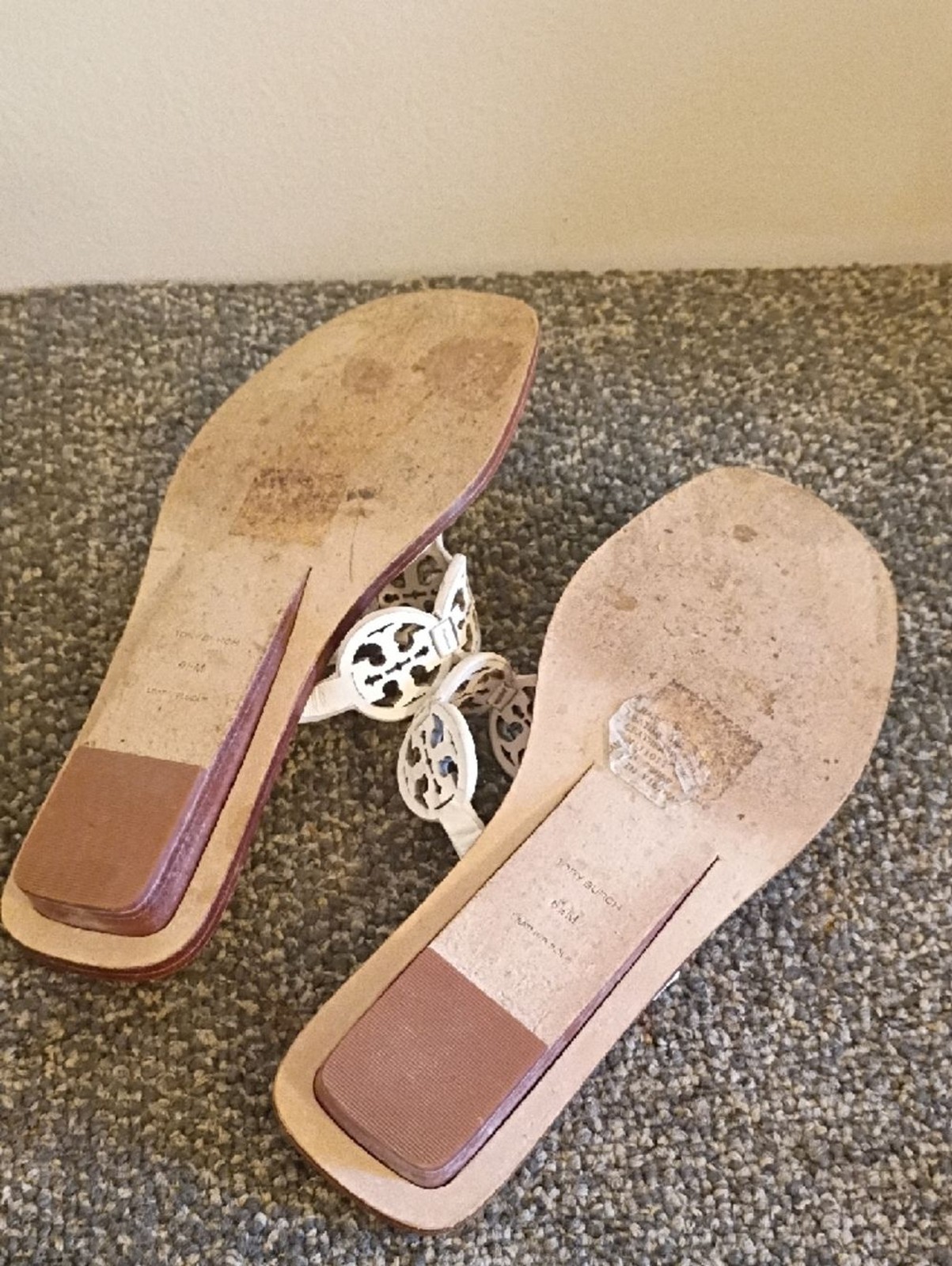 Tory Burch White Leather Miller Thong Sandals with Gold Logo Size 6.5