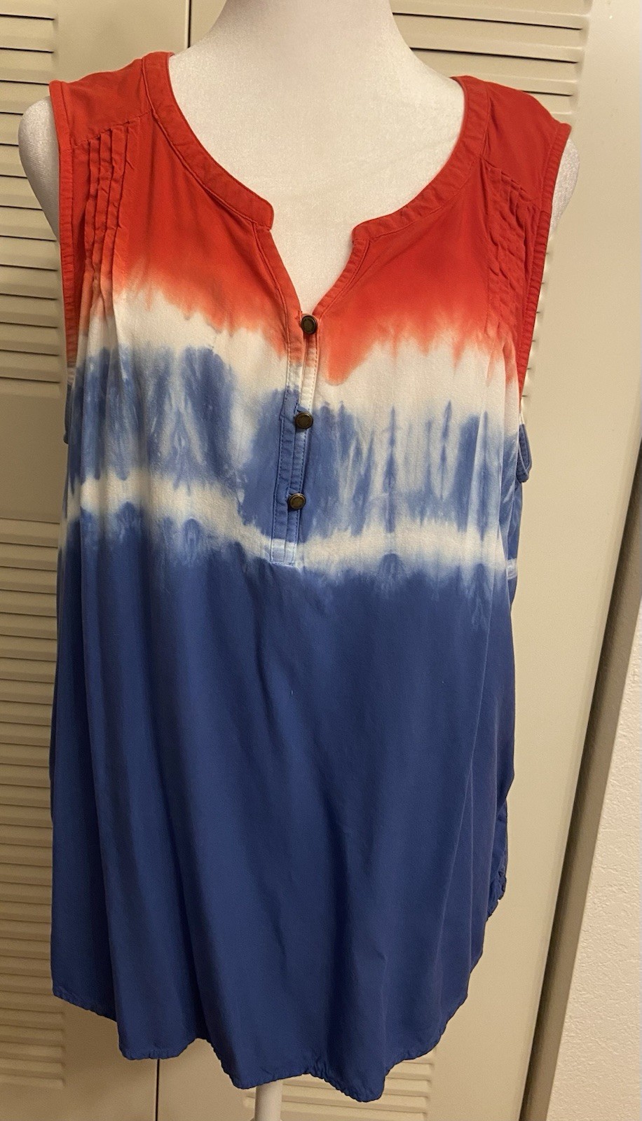 Sonoma Red/White/Blue Tie-Dye Button Split Neck Tank Top Women’s XL