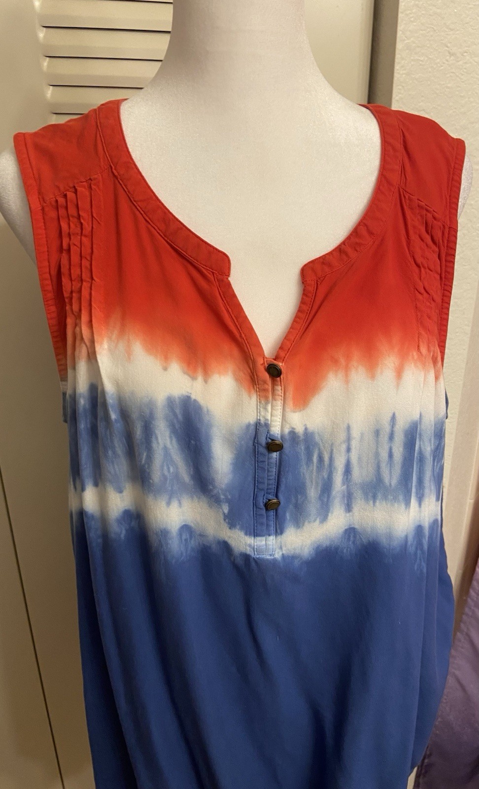 Sonoma Red/White/Blue Tie-Dye Button Split Neck Tank Top Women’s XL