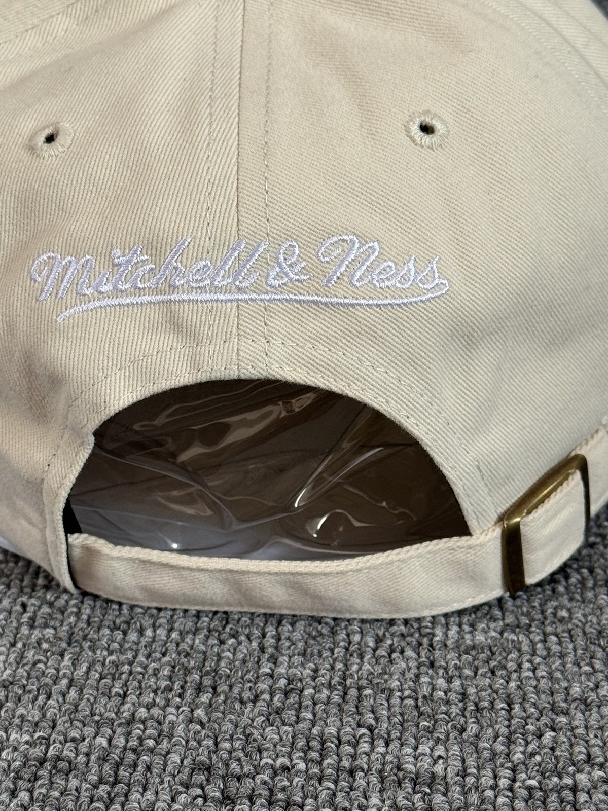 Mitchell & Ness Eagles Dad Hat Strapback Cream NFL Cap Unknown Size