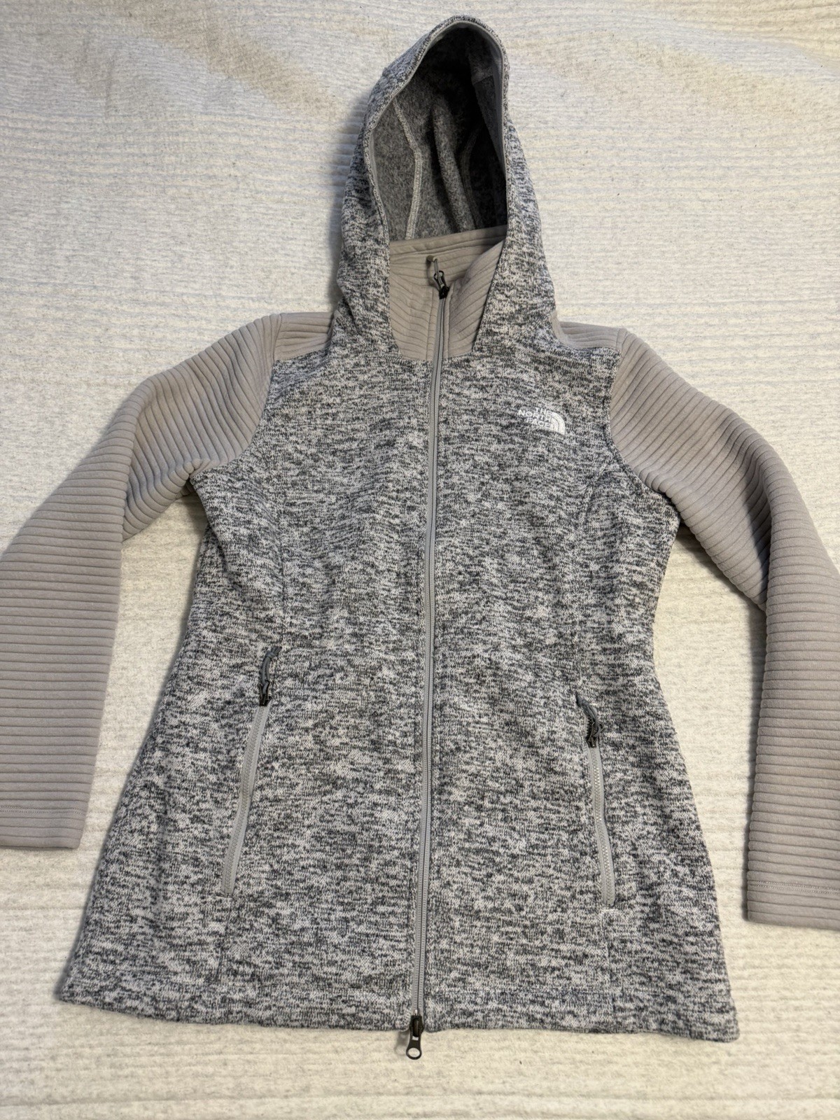 The North Face Women’s Two-Tone Dark/Light Gray Full Zip Jacket Lightweight