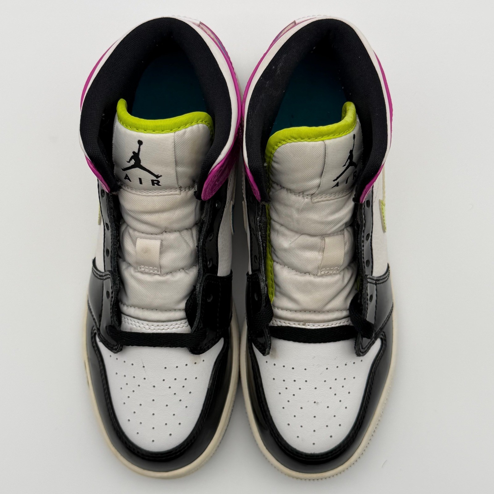 Jordan 1 Mid SE Cyber Active Fuchsia CZ9835-100 Size 5Y 6.5W