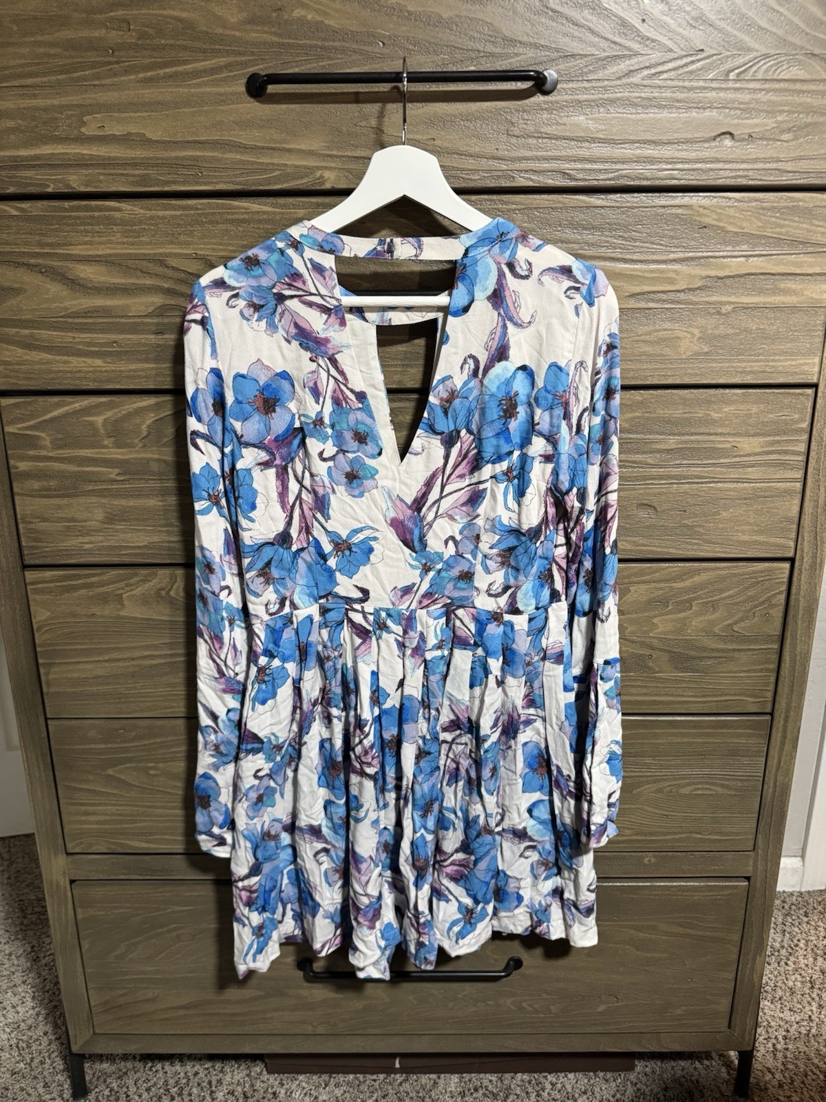 Free People Tegan White Blue Floral Long Sleeve Keyhole Short Mini Dress Size 2
