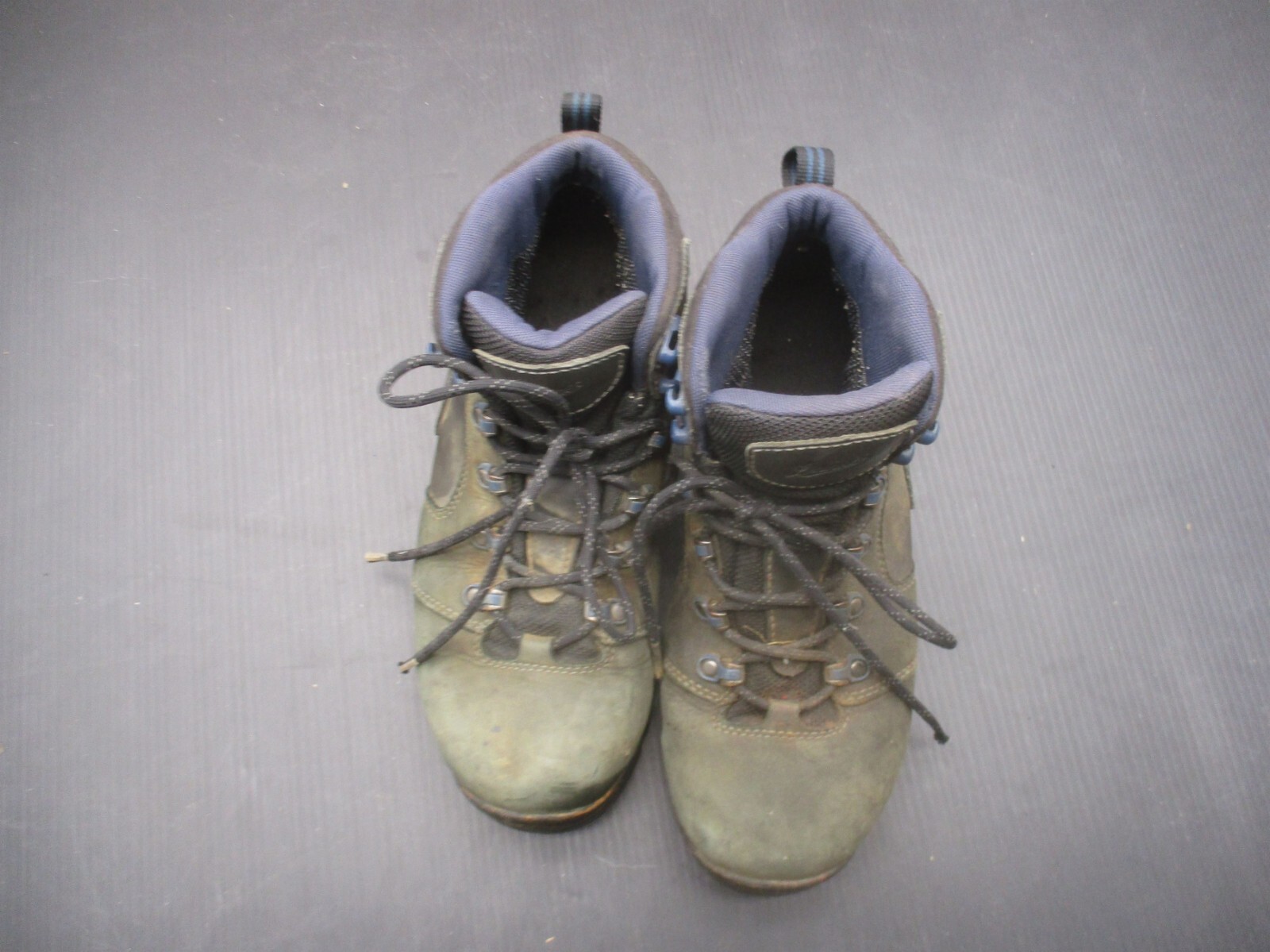 Danner Size 9 Mens Leather Rubber Outsole Waterproof Lace Up Working Boots SH-10