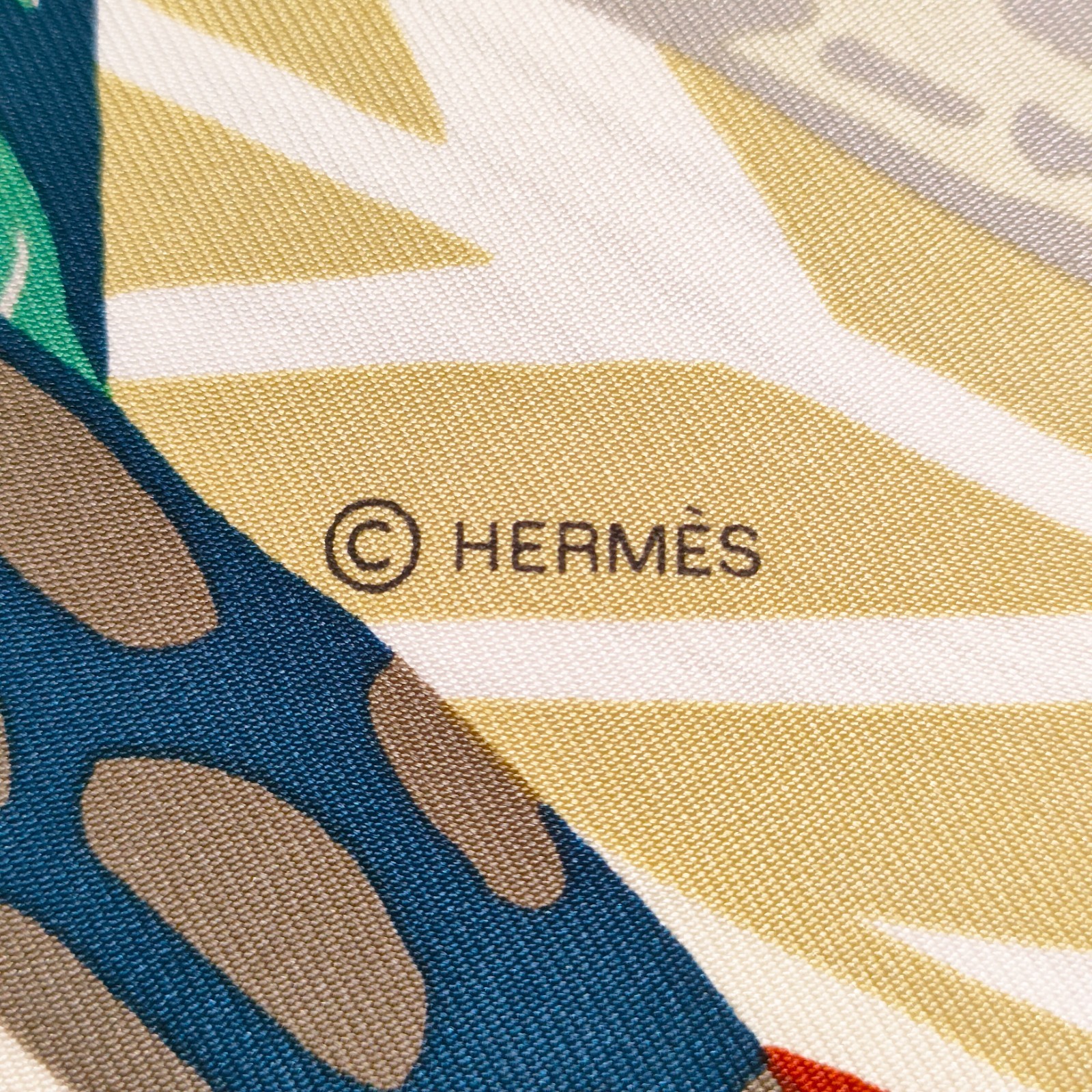 Unused w/box HERMES Carre 90 En Liberte ! Dog 35in Silk Scarf 90cm US duty free