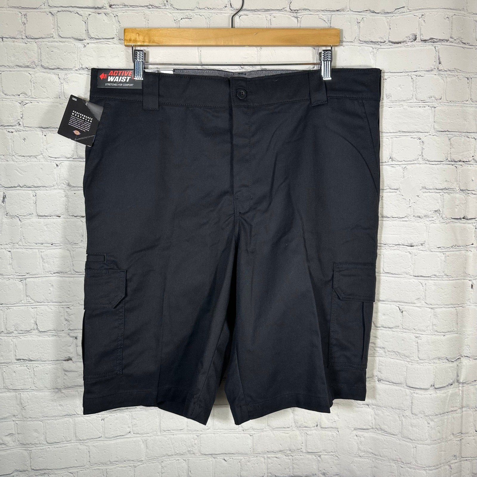 New Dickies Mens Black Performance Cargo Shorts Temp-iQ Active Waist 40 Workwear