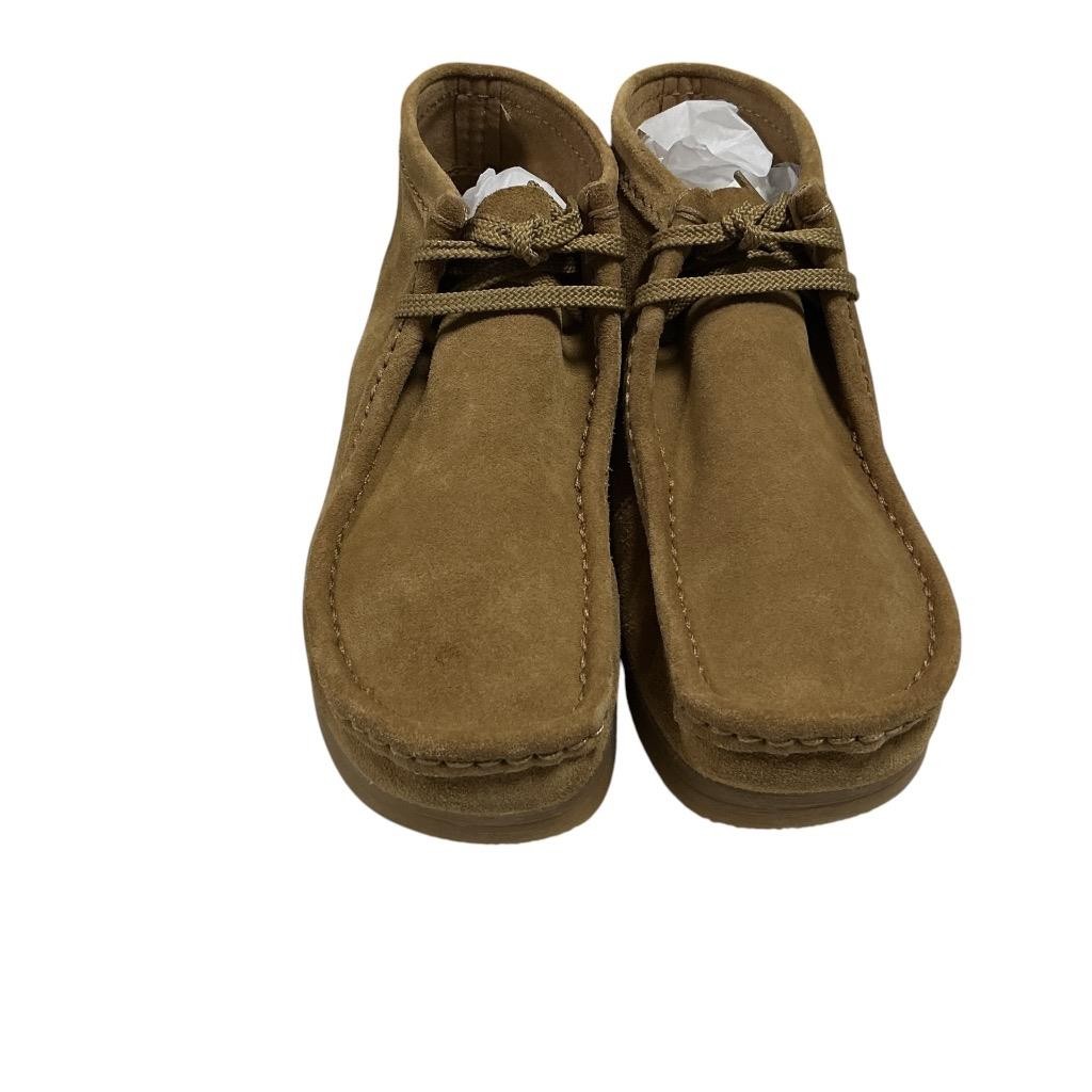 Clarks Wallaston Boots Mens 9M Dark Sand Suede Chukka Moc Toe Casual Lace Up